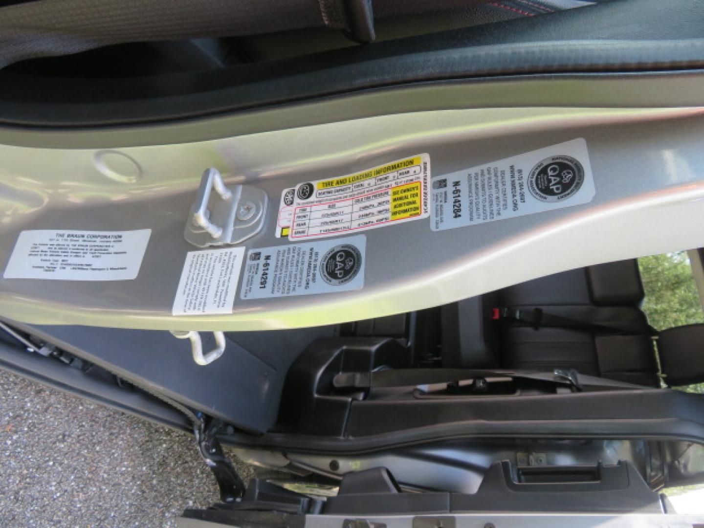 2019 Silver /Black Dodge Grand Caravan GT (2C4RDGEGXKR) with an 3.6L V6 DOHC 24V engine, 6A transmission, located at 4301 Oak Circle #19, Boca Raton, FL, 33431, (954) 561-2499, 26.388472, -80.084045 - Photo#58
