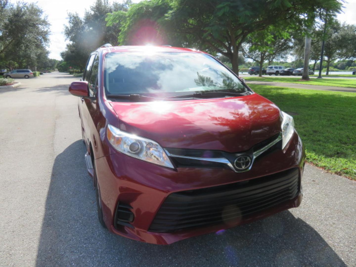 2020 Red /Gray Toyota Sienna LE 8-Passenger (5TDKZ3DC9LS) with an 3.5L V6 EFI DOHC 24V engine, 8A transmission, located at 4301 Oak Circle #19, Boca Raton, FL, 33431, (954) 561-2499, 26.388472, -80.084045 - Photo#18