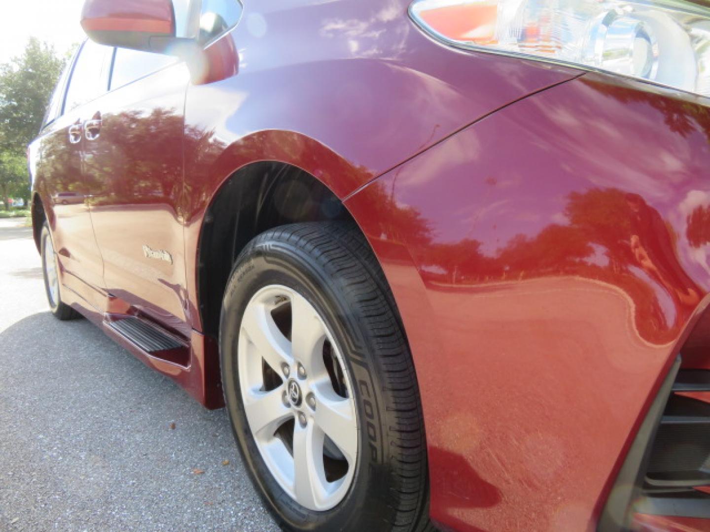 2020 Red /Gray Toyota Sienna LE 8-Passenger (5TDKZ3DC9LS) with an 3.5L V6 EFI DOHC 24V engine, 8A transmission, located at 4301 Oak Circle #19, Boca Raton, FL, 33431, (954) 561-2499, 26.388472, -80.084045 - Photo#27