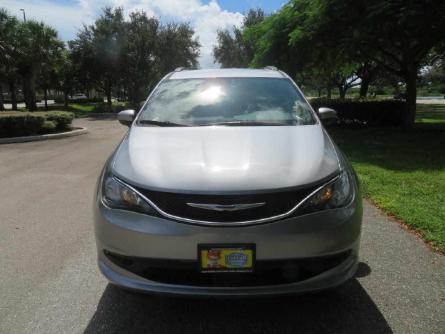 2021 Chrysler Voyager LXI (2C4RC1DG8MR) with an 3.6L V6 DOHC 24V engine, 9A transmission, located at 4301 Oak Circle #19, Boca Raton, FL, 33431, (954) 561-2499, 26.388472, -80.084045 - Photo#21