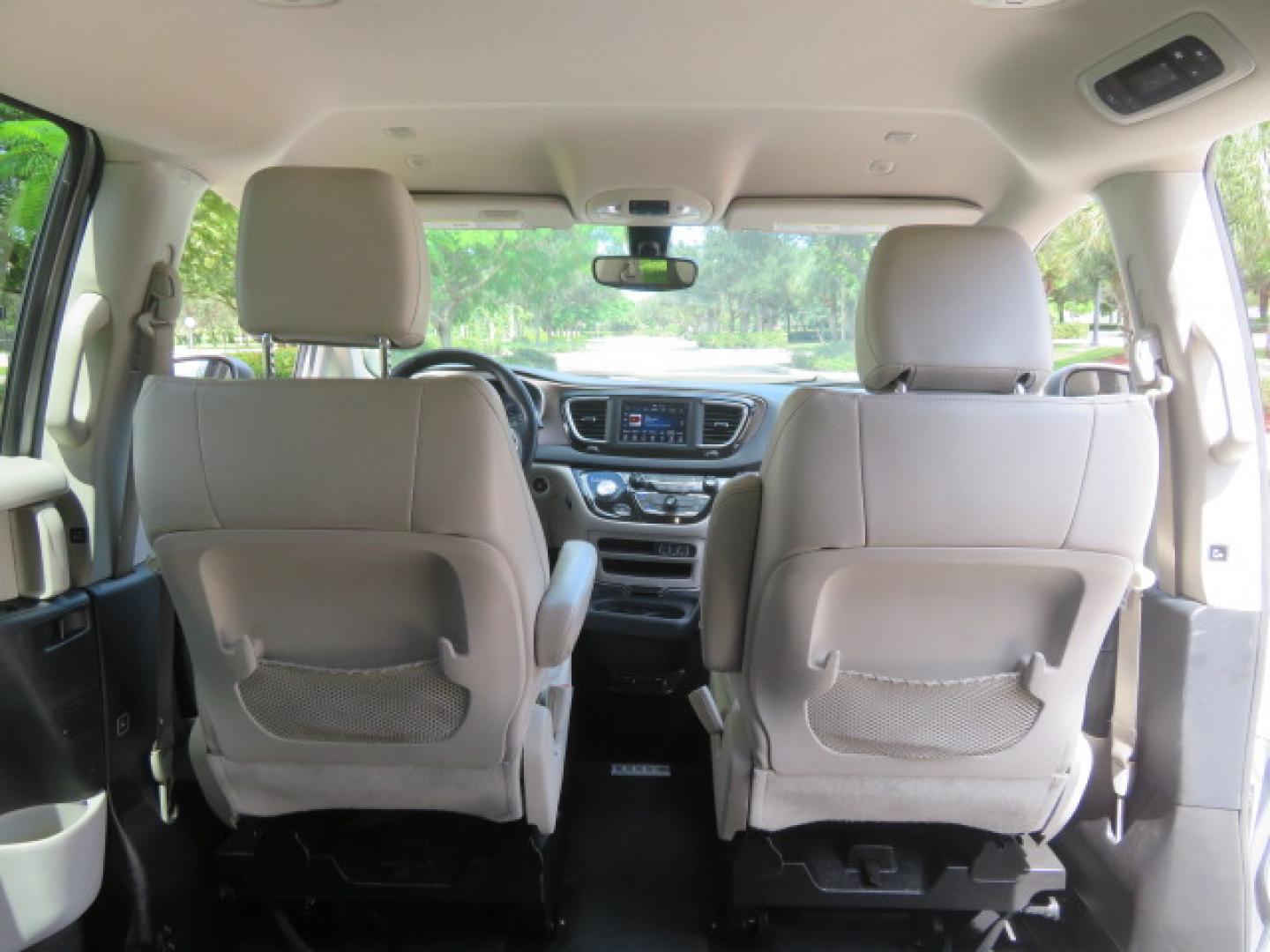 2021 Chrysler Voyager LXI (2C4RC1DG8MR) with an 3.6L V6 DOHC 24V engine, 9A transmission, located at 4301 Oak Circle #19, Boca Raton, FL, 33431, (954) 561-2499, 26.388472, -80.084045 - Photo#49