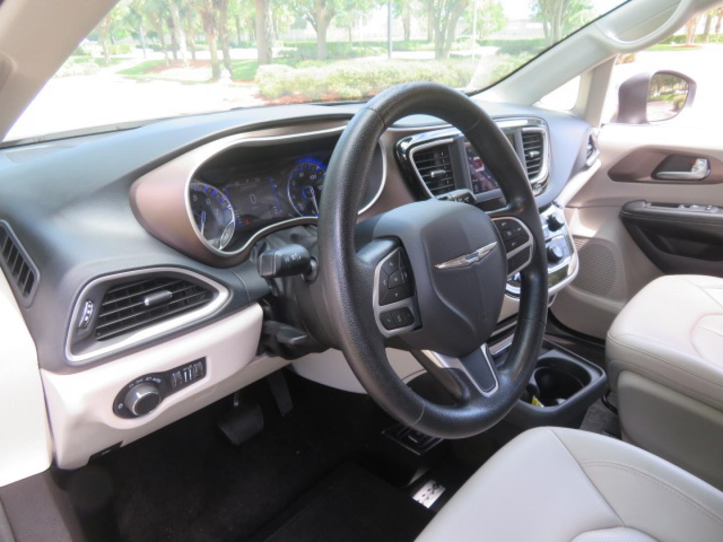 2021 Chrysler Voyager LXI (2C4RC1DG8MR) with an 3.6L V6 DOHC 24V engine, 9A transmission, located at 4301 Oak Circle #19, Boca Raton, FL, 33431, (954) 561-2499, 26.388472, -80.084045 - Photo#62