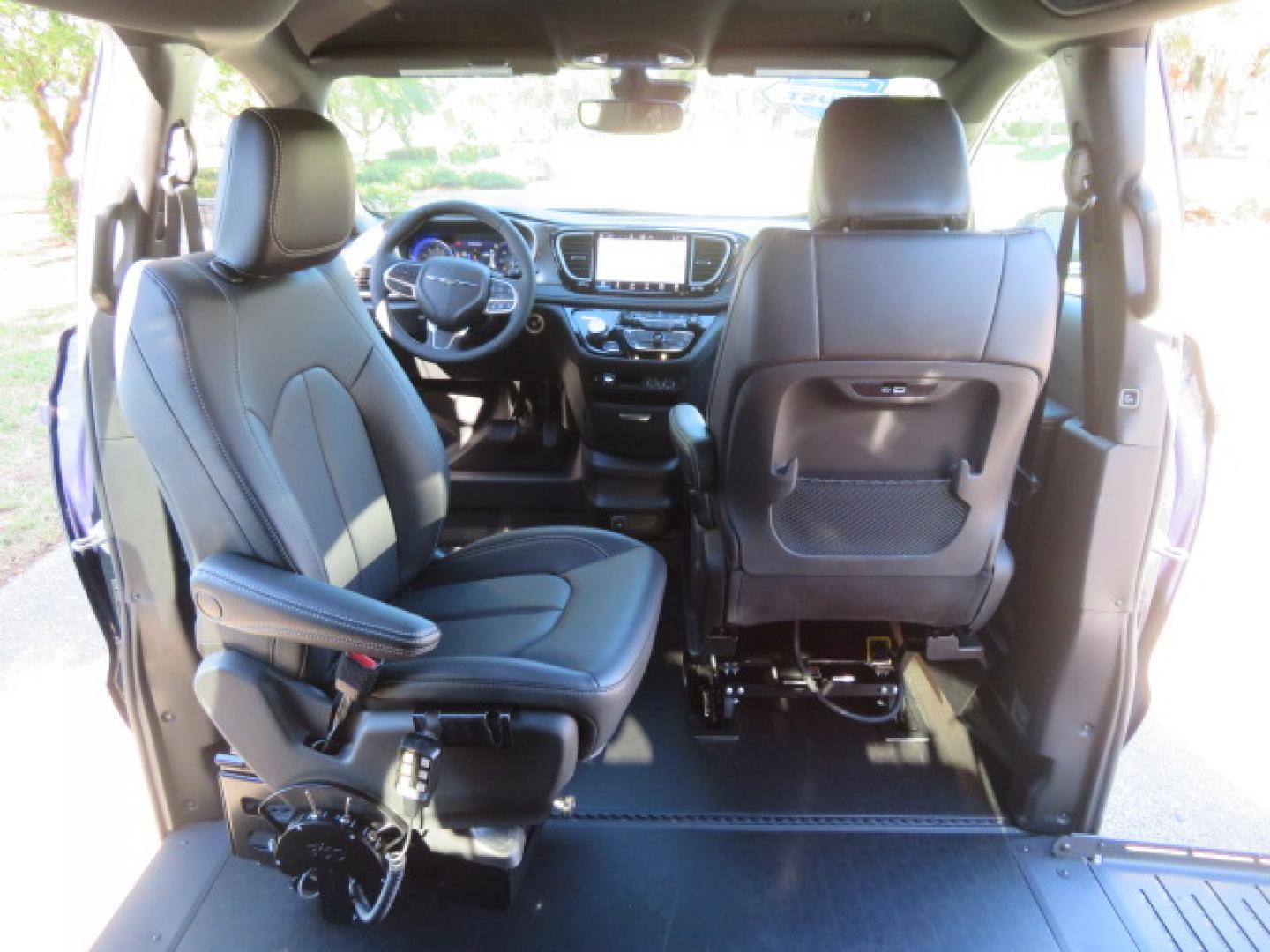 2025 Dark Blue /Black Chrysler Pacifica Select (2C4RC1BG1SR) with an 3.6L V6 DOHC 24V engine, 9A transmission, located at 4301 Oak Circle #19, Boca Raton, FL, 33431, (954) 561-2499, 26.388472, -80.084045 - 2025 CHRYSLER PACIFICA SELECT BRAUNABILITY XT HANDICAP WHEELCHAIR CONVERSION Brand New Van with a 6 Way Driver's Transfer Seat Installed. Fully Loaded. Priced way below MSRP! This is a steal! Please Call or Text us at 954-561-2499. ? Brand New BraunAbility Pacifica XT Priced to Move! ? Stop sett - Photo#64