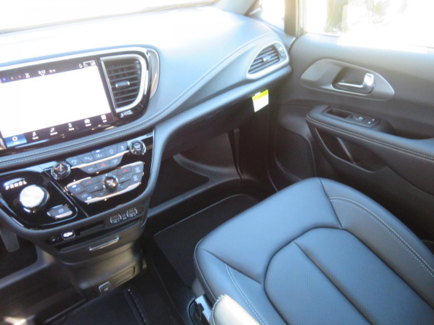 2025 Dark Blue /Black Chrysler Pacifica Select (2C4RC1BG1SR) with an 3.6L V6 DOHC 24V engine, 9A transmission, located at 4301 Oak Circle #19, Boca Raton, FL, 33431, (954) 561-2499, 26.388472, -80.084045 - 2025 CHRYSLER PACIFICA SELECT BRAUNABILITY XT HANDICAP WHEELCHAIR CONVERSION Brand New Van with a 6 Way Driver's Transfer Seat Installed. Fully Loaded. Priced way below MSRP! This is a steal! Please Call or Text us at 954-561-2499. ? Brand New BraunAbility Pacifica XT Priced to Move! ? Stop sett - Photo#76