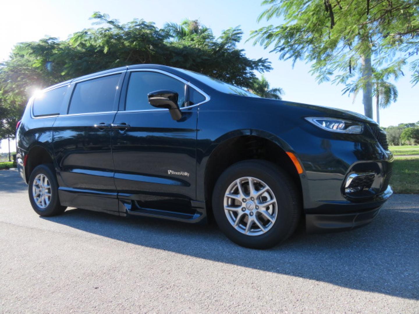 2025 Dark Blue /Black Chrysler Pacifica Select (2C4RC1BG1SR) with an 3.6L V6 DOHC 24V engine, 9A transmission, located at 4301 Oak Circle #19, Boca Raton, FL, 33431, (954) 561-2499, 26.388472, -80.084045 - 2025 CHRYSLER PACIFICA SELECT BRAUNABILITY XT HANDICAP WHEELCHAIR CONVERSION Brand New Van with a 6 Way Driver's Transfer Seat Installed. Fully Loaded. Priced way below MSRP! This is a steal! Please Call or Text us at 954-561-2499. ? Brand New BraunAbility Pacifica XT Priced to Move! ? Stop sett - Photo#103
