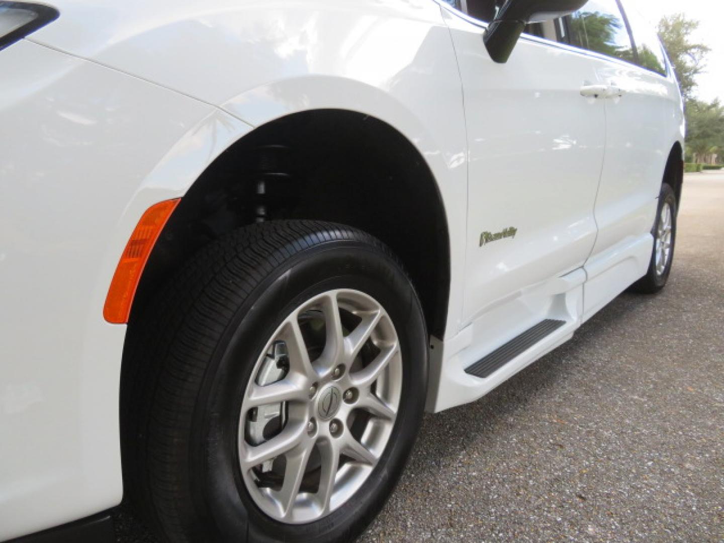 2024 White /Black Chrysler Pacifica Touring L (2C4RC1BG3RR) with an 3.6L V6 DOHC 24V engine, 9A transmission, located at 4301 Oak Circle #19, Boca Raton, FL, 33431, (954) 561-2499, 26.388472, -80.084045 - Certified Pre-Owned BraunAbility Chrysler Pacifica - Backed by a 7-Year/100K Mile Warranty! Experience the road with unmatched independence in this beautifully maintained, white Chrysler Pacifica minivan, professionally converted by BraunAbility. This vehicle isn't just pre-owned—it's Certified - Photo#65