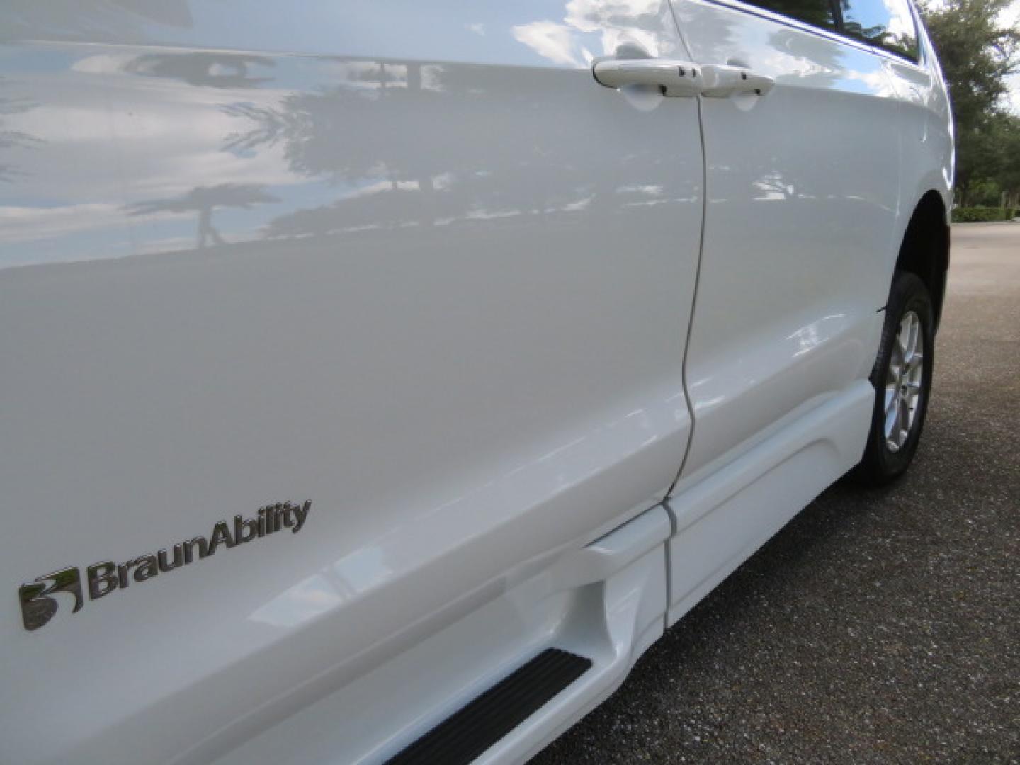 2024 White /Black Chrysler Pacifica Touring L (2C4RC1BG3RR) with an 3.6L V6 DOHC 24V engine, 9A transmission, located at 4301 Oak Circle #19, Boca Raton, FL, 33431, (954) 561-2499, 26.388472, -80.084045 - Certified Pre-Owned BraunAbility Chrysler Pacifica - Backed by a 7-Year/100K Mile Warranty! Experience the road with unmatched independence in this beautifully maintained, white Chrysler Pacifica minivan, professionally converted by BraunAbility. This vehicle isn't just pre-owned—it's Certified - Photo#66