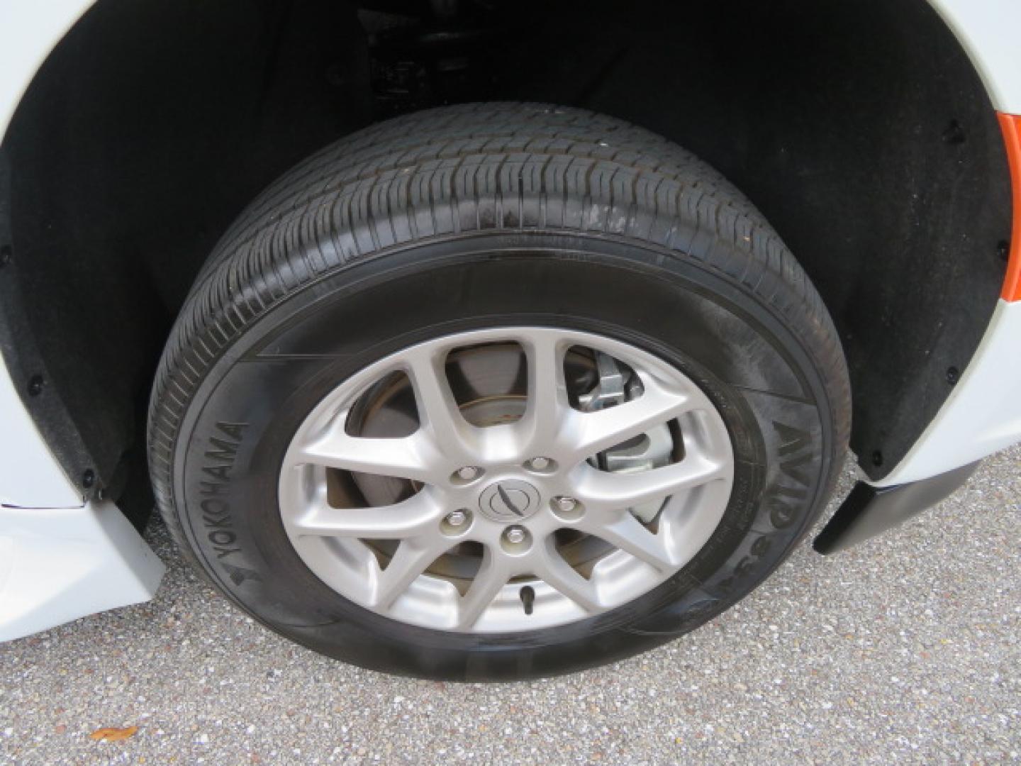2024 White /Black Chrysler Pacifica Touring L (2C4RC1BG3RR) with an 3.6L V6 DOHC 24V engine, 9A transmission, located at 4301 Oak Circle #19, Boca Raton, FL, 33431, (954) 561-2499, 26.388472, -80.084045 - Certified Pre-Owned BraunAbility Chrysler Pacifica - Backed by a 7-Year/100K Mile Warranty! Experience the road with unmatched independence in this beautifully maintained, white Chrysler Pacifica minivan, professionally converted by BraunAbility. This vehicle isn't just pre-owned—it's Certified - Photo#70