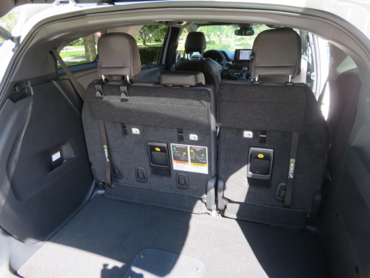 2023 White /Black Toyota Sienna XSE 7-Passenger (5TDXRKEC9PS) with an 2.5L L4 DOHC 16V HYBRID engine, CVT transmission, located at 4301 Oak Circle #19, Boca Raton, FL, 33431, (954) 561-2499, 26.388472, -80.084045 - Photo#66