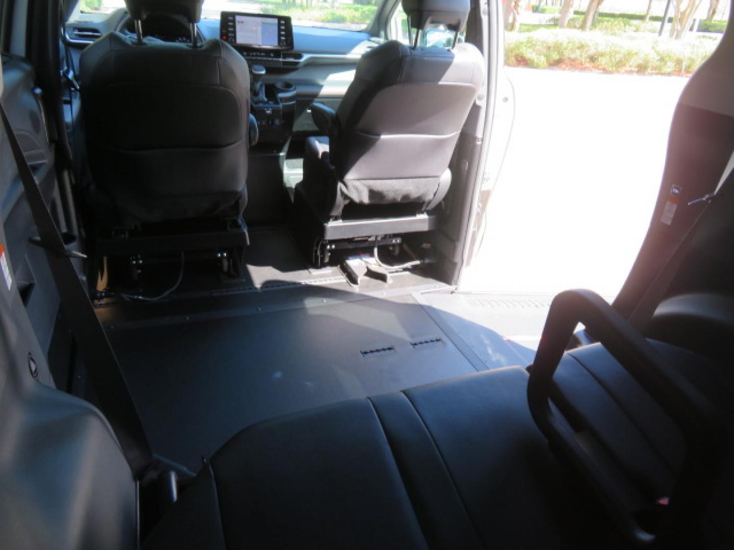 2023 White /Black Toyota Sienna XSE 7-Passenger (5TDXRKEC9PS) with an 2.5L L4 DOHC 16V HYBRID engine, CVT transmission, located at 4301 Oak Circle #19, Boca Raton, FL, 33431, (954) 561-2499, 26.388472, -80.084045 - Photo#68