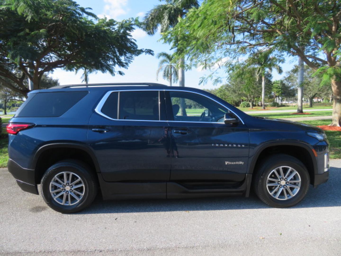 2023 Northsky Blue /Black Chevrolet Traverse LT Cloth FWD (1GNERGKWXPJ) with an 3.6L V6 DOHC 24V engine, 9A transmission, located at 4301 Oak Circle #19, Boca Raton, FL, 33431, (954) 561-2499, 26.388472, -80.084045 - ? FOR SALE: 2023 Chevy Traverse – BraunAbility Wheelchair Conversion ? Supreme Motors and Mobility Experience premium accessibility with this like-new mobility SUV featuring only 5,000 original miles! ? Vehicle Highlights: 2023 Chevrolet Traverse BraunAbility Power Side-Entry In-Floor - Photo#25