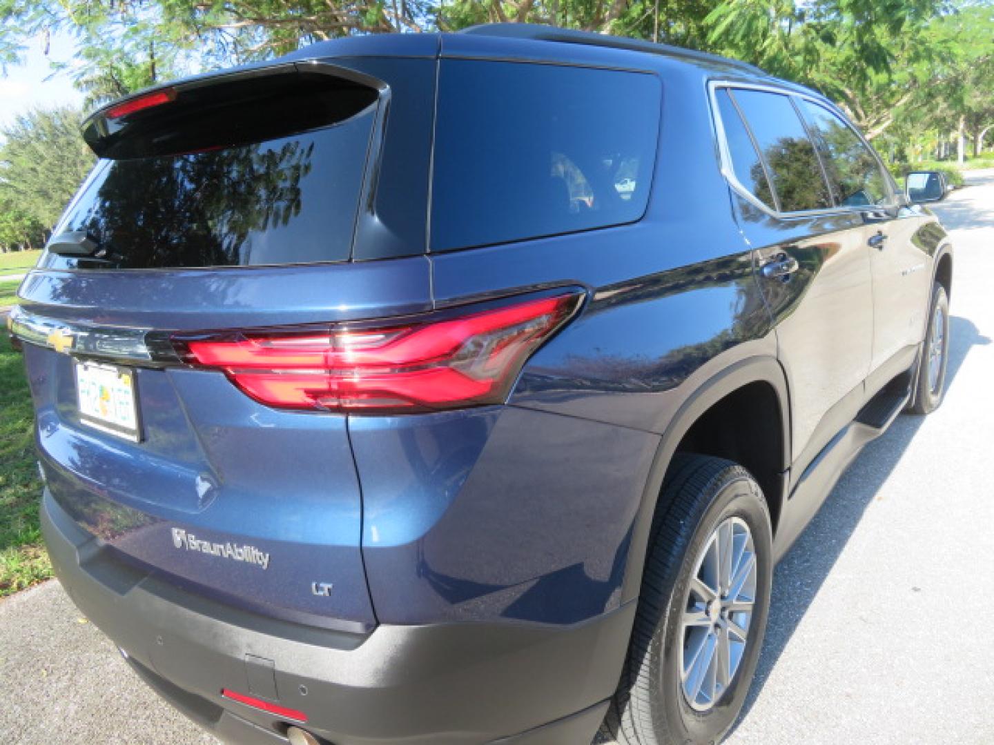 2023 Northsky Blue /Black Chevrolet Traverse LT Cloth FWD (1GNERGKWXPJ) with an 3.6L V6 DOHC 24V engine, 9A transmission, located at 4301 Oak Circle #19, Boca Raton, FL, 33431, (954) 561-2499, 26.388472, -80.084045 - ? FOR SALE: 2023 Chevy Traverse – BraunAbility Wheelchair Conversion ? Supreme Motors and Mobility Experience premium accessibility with this like-new mobility SUV featuring only 5,000 original miles! ? Vehicle Highlights: 2023 Chevrolet Traverse BraunAbility Power Side-Entry In-Floor - Photo#27