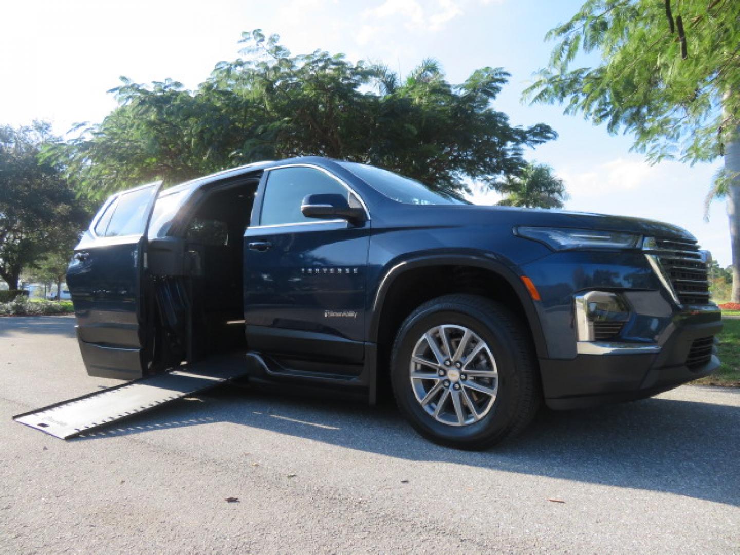 2023 Northsky Blue /Black Chevrolet Traverse LT Cloth FWD (1GNERGKWXPJ) with an 3.6L V6 DOHC 24V engine, 9A transmission, located at 4301 Oak Circle #19, Boca Raton, FL, 33431, (954) 561-2499, 26.388472, -80.084045 - ? FOR SALE: 2023 Chevy Traverse – BraunAbility Wheelchair Conversion ? Supreme Motors and Mobility Experience premium accessibility with this like-new mobility SUV featuring only 5,000 original miles! ? Vehicle Highlights: 2023 Chevrolet Traverse BraunAbility Power Side-Entry In-Floor - Photo#35