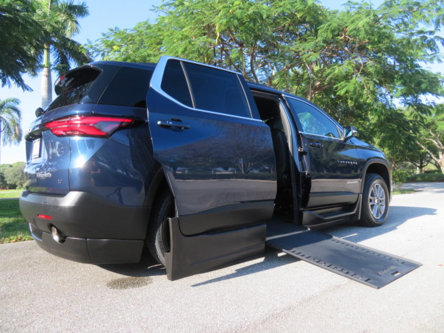 2023 Northsky Blue /Black Chevrolet Traverse LT Cloth FWD (1GNERGKWXPJ) with an 3.6L V6 DOHC 24V engine, 9A transmission, located at 4301 Oak Circle #19, Boca Raton, FL, 33431, (954) 561-2499, 26.388472, -80.084045 - ? FOR SALE: 2023 Chevy Traverse – BraunAbility Wheelchair Conversion ? Supreme Motors and Mobility Experience premium accessibility with this like-new mobility SUV featuring only 5,000 original miles! ? Vehicle Highlights: 2023 Chevrolet Traverse BraunAbility Power Side-Entry In-Floor - Photo#37