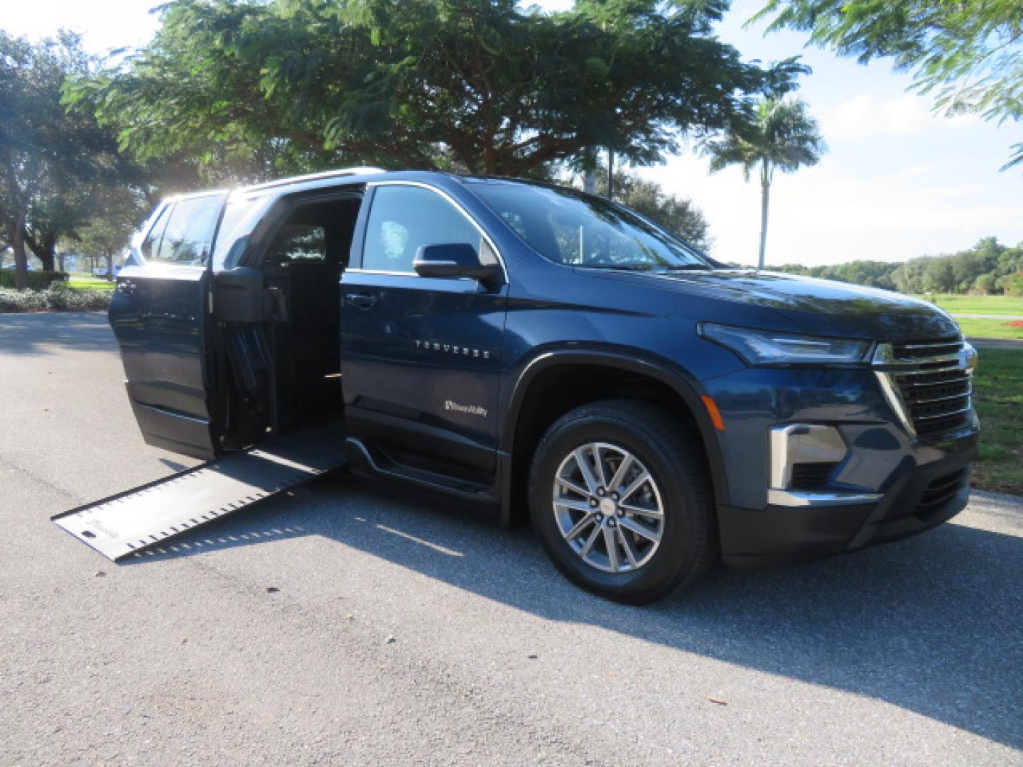 2023 Northsky Blue /Black Chevrolet Traverse LT Cloth FWD (1GNERGKWXPJ) with an 3.6L V6 DOHC 24V engine, 9A transmission, located at 4301 Oak Circle #19, Boca Raton, FL, 33431, (954) 561-2499, 26.388472, -80.084045 - ? FOR SALE: 2023 Chevy Traverse – BraunAbility Wheelchair Conversion ? Supreme Motors and Mobility Experience premium accessibility with this like-new mobility SUV featuring only 5,000 original miles! ? Vehicle Highlights: 2023 Chevrolet Traverse BraunAbility Power Side-Entry In-Floor - Photo#39