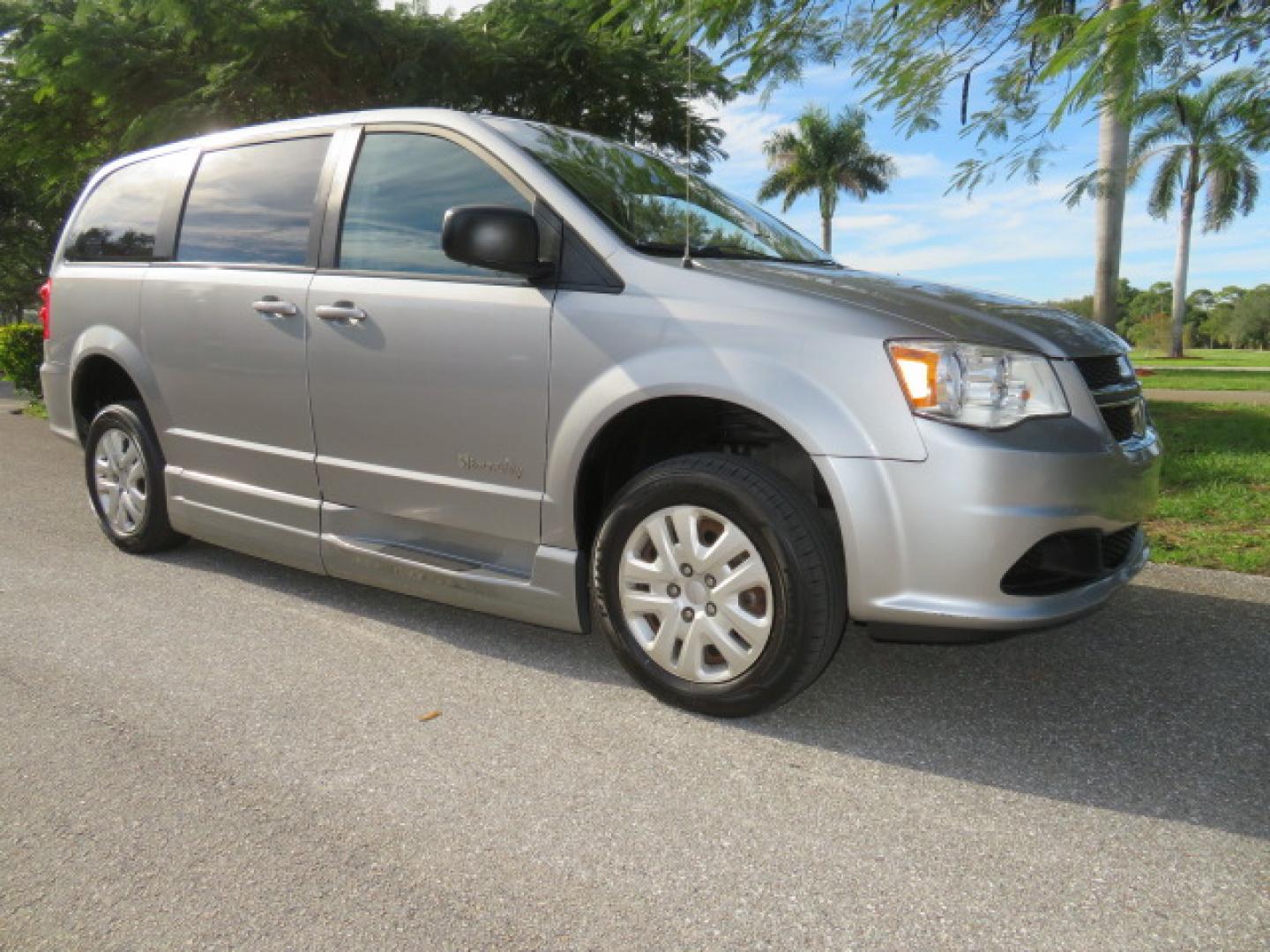 2018 Silver /Black Dodge Grand Caravan SE Plus (2C7WDGBG1JR) with an 3.6L V6 DOHC 24V engine, 6A transmission, located at 4301 Oak Circle #19, Boca Raton, FL, 33431, (954) 561-2499, 26.388472, -80.084045 - ? Supreme Motors and Mobility ? 2018 Dodge Grand Caravan SE – BraunAbility Entervan Conversion Upgrade your independence with this beautifully equipped 2018 Dodge Grand Caravan SE, featuring a BraunAbility Entervan Power Side-Entry Foldout Ramp Conversion. This van has been fully serviced, inc - Photo#6