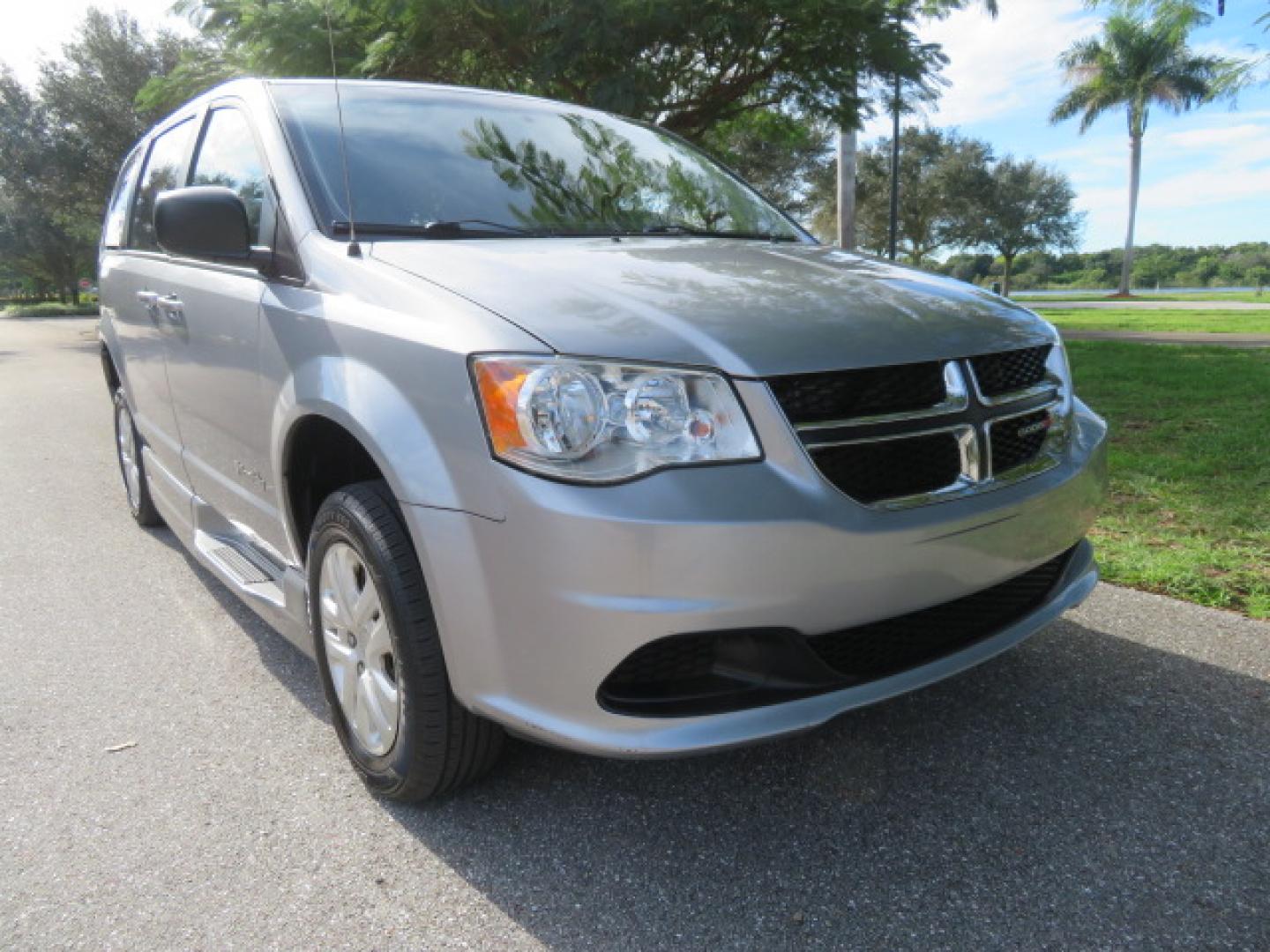 2018 Silver /Black Dodge Grand Caravan SE Plus (2C7WDGBG1JR) with an 3.6L V6 DOHC 24V engine, 6A transmission, located at 4301 Oak Circle #19, Boca Raton, FL, 33431, (954) 561-2499, 26.388472, -80.084045 - ? Supreme Motors and Mobility ? 2018 Dodge Grand Caravan SE – BraunAbility Entervan Conversion Upgrade your independence with this beautifully equipped 2018 Dodge Grand Caravan SE, featuring a BraunAbility Entervan Power Side-Entry Foldout Ramp Conversion. This van has been fully serviced, inc - Photo#8