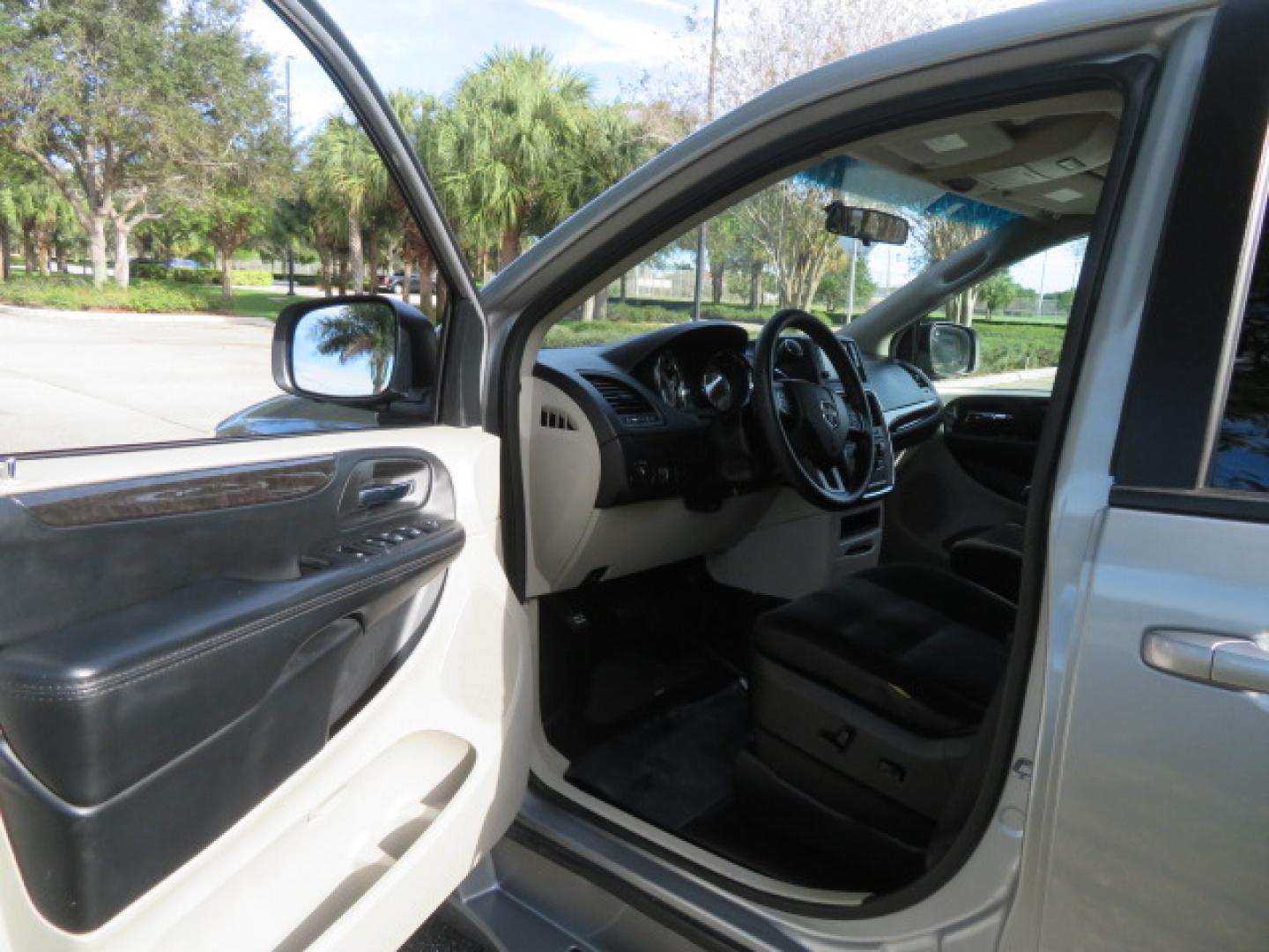 2018 Silver /Black Dodge Grand Caravan SE Plus (2C7WDGBG1JR) with an 3.6L V6 DOHC 24V engine, 6A transmission, located at 4301 Oak Circle #19, Boca Raton, FL, 33431, (954) 561-2499, 26.388472, -80.084045 - ? Supreme Motors and Mobility ? 2018 Dodge Grand Caravan SE – BraunAbility Entervan Conversion Upgrade your independence with this beautifully equipped 2018 Dodge Grand Caravan SE, featuring a BraunAbility Entervan Power Side-Entry Foldout Ramp Conversion. This van has been fully serviced, inc - Photo#37