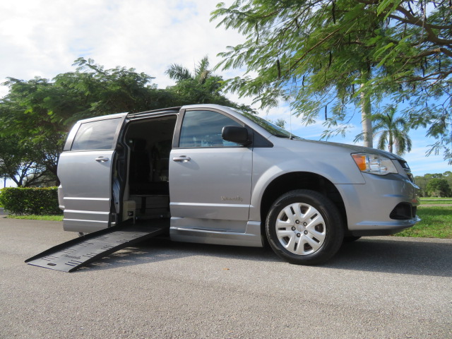 photo of 2018 Dodge Grand Caravan SE Plus Handicap Wheelchair Conversion Van 