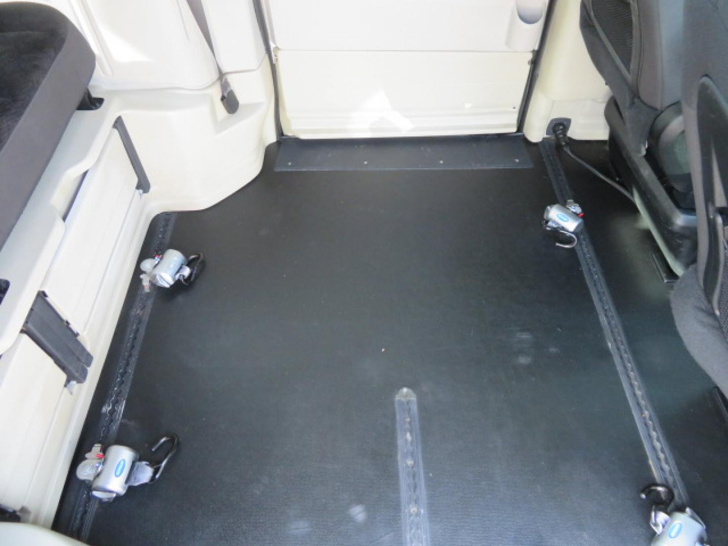 2018 Silver /Black Dodge Grand Caravan SE Plus (2C7WDGBG1JR) with an 3.6L V6 DOHC 24V engine, 6A transmission, located at 4301 Oak Circle #19, Boca Raton, FL, 33431, (954) 561-2499, 26.388472, -80.084045 - ? Supreme Motors and Mobility ? 2018 Dodge Grand Caravan SE – BraunAbility Entervan Conversion Upgrade your independence with this beautifully equipped 2018 Dodge Grand Caravan SE, featuring a BraunAbility Entervan Power Side-Entry Foldout Ramp Conversion. This van has been fully serviced, inc - Photo#47