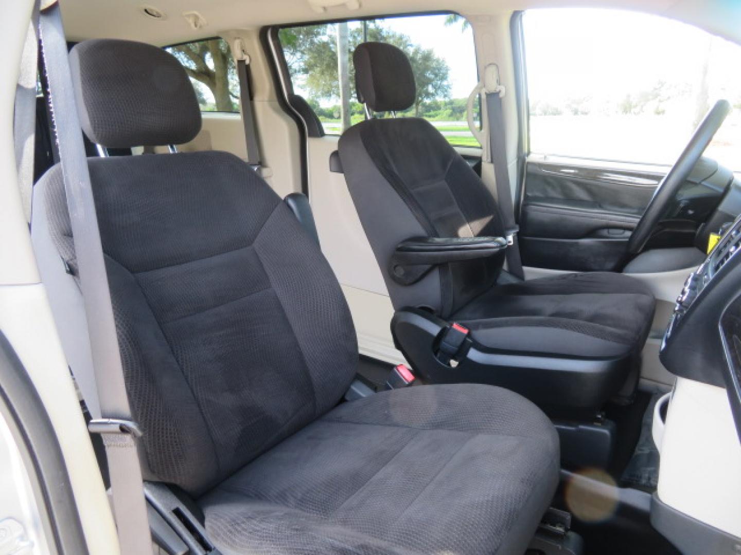 2018 Silver /Black Dodge Grand Caravan SE Plus (2C7WDGBG1JR) with an 3.6L V6 DOHC 24V engine, 6A transmission, located at 4301 Oak Circle #19, Boca Raton, FL, 33431, (954) 561-2499, 26.388472, -80.084045 - ? Supreme Motors and Mobility ? 2018 Dodge Grand Caravan SE – BraunAbility Entervan Conversion Upgrade your independence with this beautifully equipped 2018 Dodge Grand Caravan SE, featuring a BraunAbility Entervan Power Side-Entry Foldout Ramp Conversion. This van has been fully serviced, inc - Photo#64