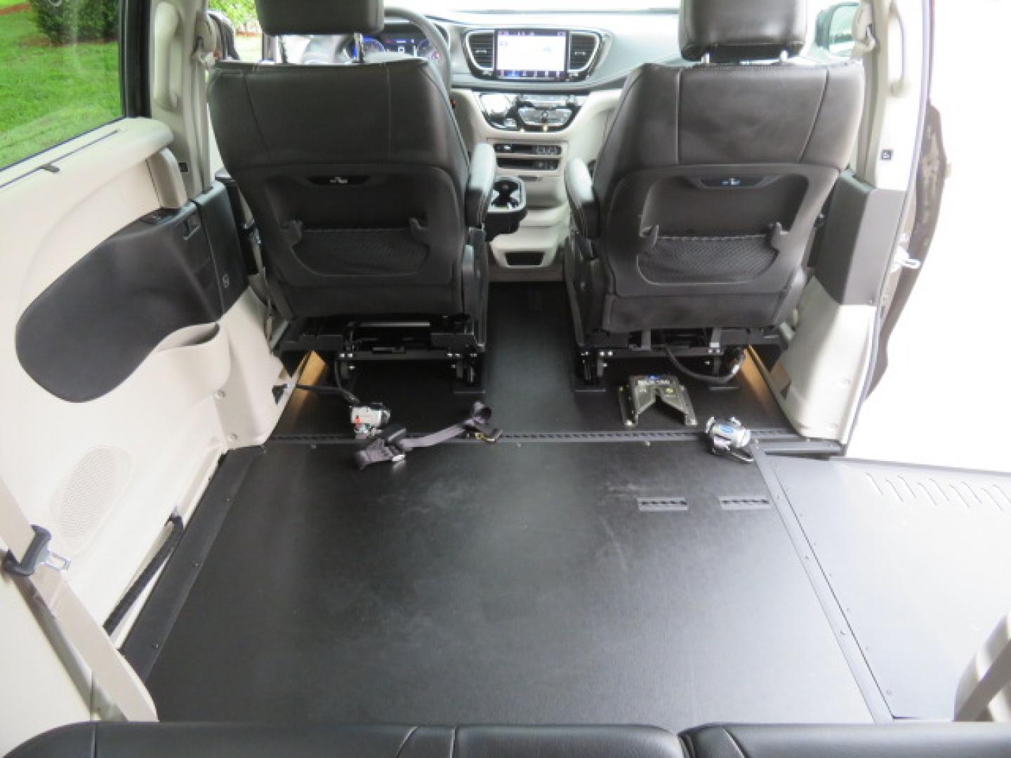 2022 Black /Black Chrysler Pacifica Touring-L (2C4RC1BG5NR) with an 3.6L V6 DOHC 24V engine, 9A transmission, located at 4301 Oak Circle #19, Boca Raton, FL, 33431, (954) 561-2499, 26.388472, -80.084045 - You are looking at a Gorgeous 2022 Chrysler Pacifica Touring L Braunability Power In Floor XI Conversion Handicap Wheelchair Conversion Van with only 9200 Miles and fully loaded with the following options: passenger Side Q Lock System, Q Straint Tie Down System, Adaptive Cruise Control with Stop and - Photo#48