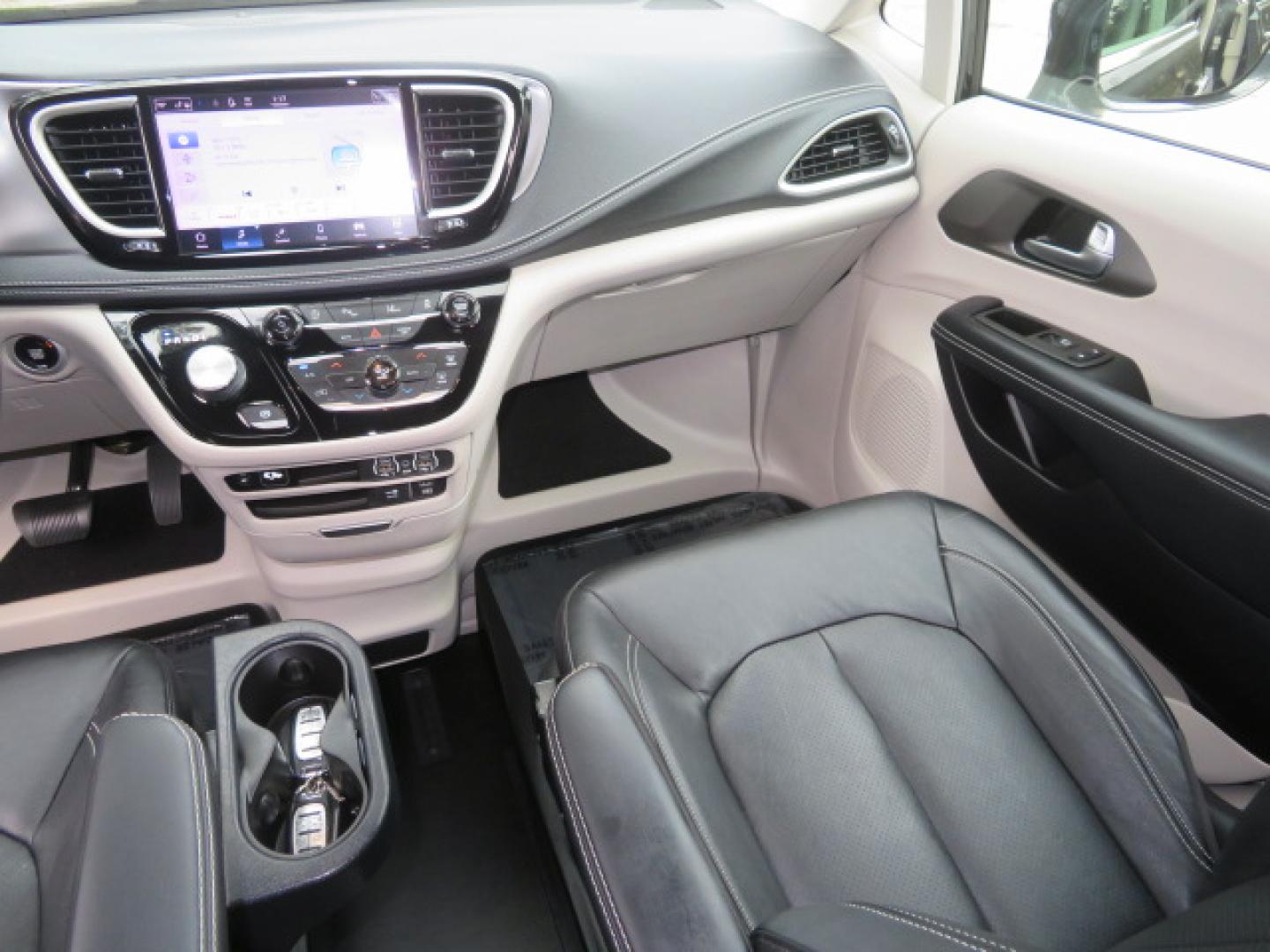 2022 Black /Black Chrysler Pacifica Touring-L (2C4RC1BG5NR) with an 3.6L V6 DOHC 24V engine, 9A transmission, located at 4301 Oak Circle #19, Boca Raton, FL, 33431, (954) 561-2499, 26.388472, -80.084045 - You are looking at a Gorgeous 2022 Chrysler Pacifica Touring L Braunability Power In Floor XI Conversion Handicap Wheelchair Conversion Van with only 9200 Miles and fully loaded with the following options: passenger Side Q Lock System, Q Straint Tie Down System, Adaptive Cruise Control with Stop and - Photo#58