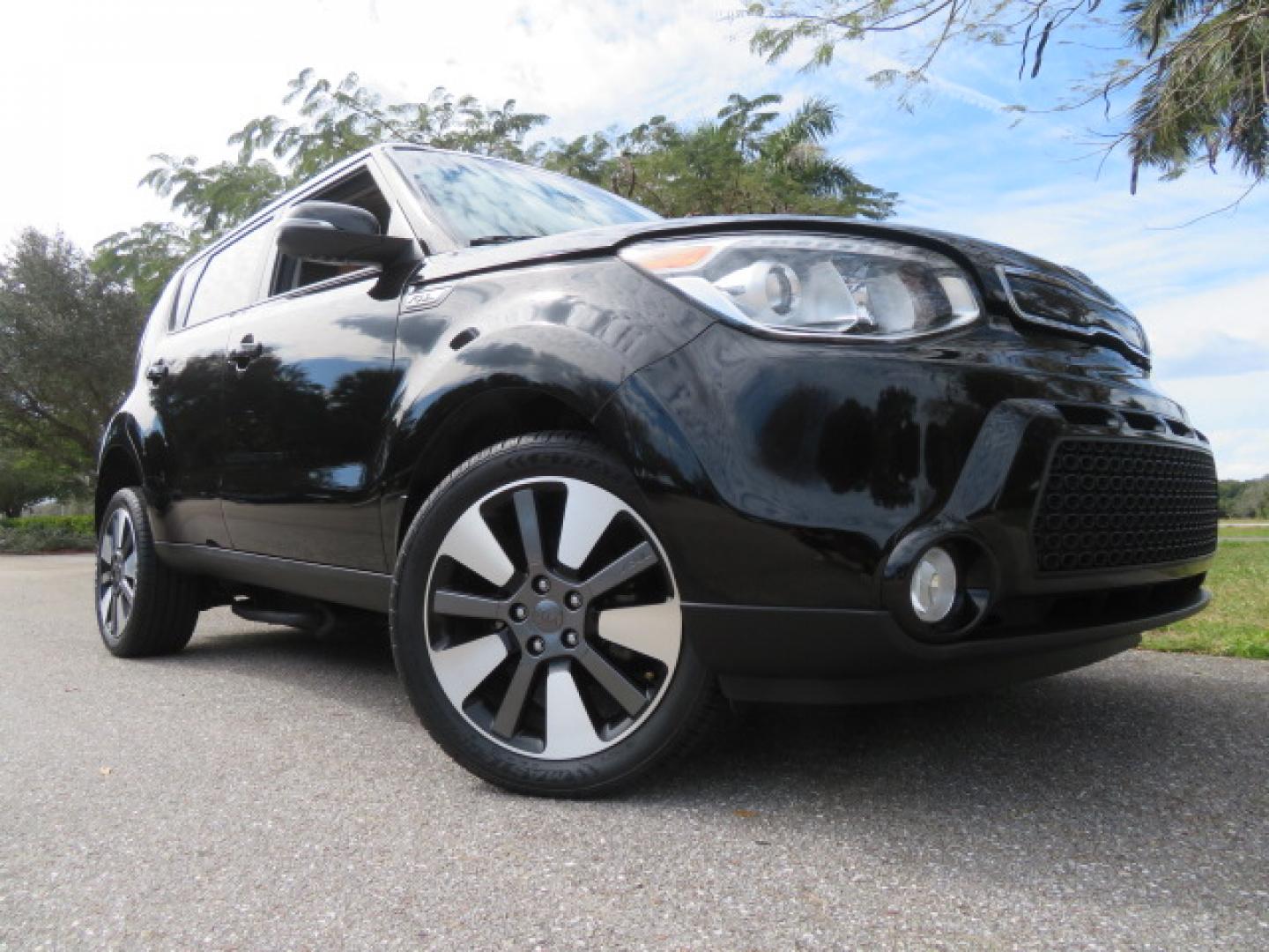 2016 Black Kia Soul ! (KNDJX3A51G7) with an 2.0L L4 DOHC 16V engine, 6A transmission, located at 4301 Oak Circle #19, Boca Raton, FL, 33431, (954) 561-2499, 26.388472, -80.084045 - You are looking at a Gorgeous 2016 Kia Soul Premium Freedom Motors Handicap Wheelchair Conversion Power Rear Entry Conversion with Transfer Seat and 44K Original Miles. This KIA is fully loaded with just about every option including: Power Rear Entry Ramp System, Driver's Transfer Seat, Tie Down Sys - Photo#4