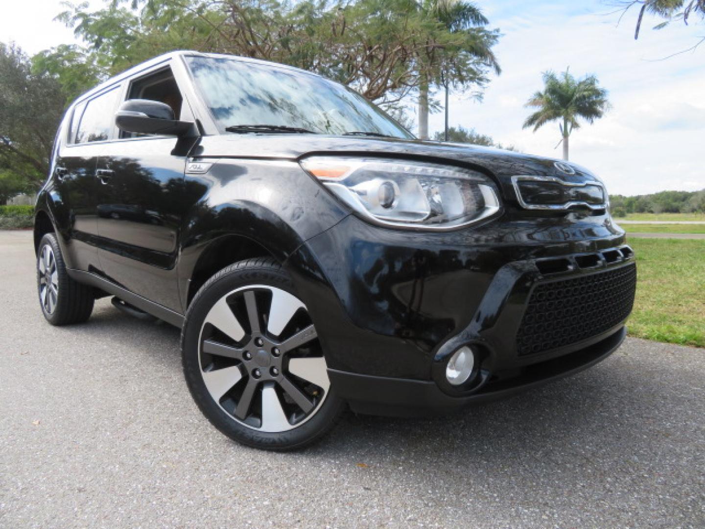 2016 Black Kia Soul ! (KNDJX3A51G7) with an 2.0L L4 DOHC 16V engine, 6A transmission, located at 4301 Oak Circle #19, Boca Raton, FL, 33431, (954) 561-2499, 26.388472, -80.084045 - You are looking at a Gorgeous 2016 Kia Soul Premium Freedom Motors Handicap Wheelchair Conversion Power Rear Entry Conversion with Transfer Seat and 44K Original Miles. This KIA is fully loaded with just about every option including: Power Rear Entry Ramp System, Driver's Transfer Seat, Tie Down Sys - Photo#7