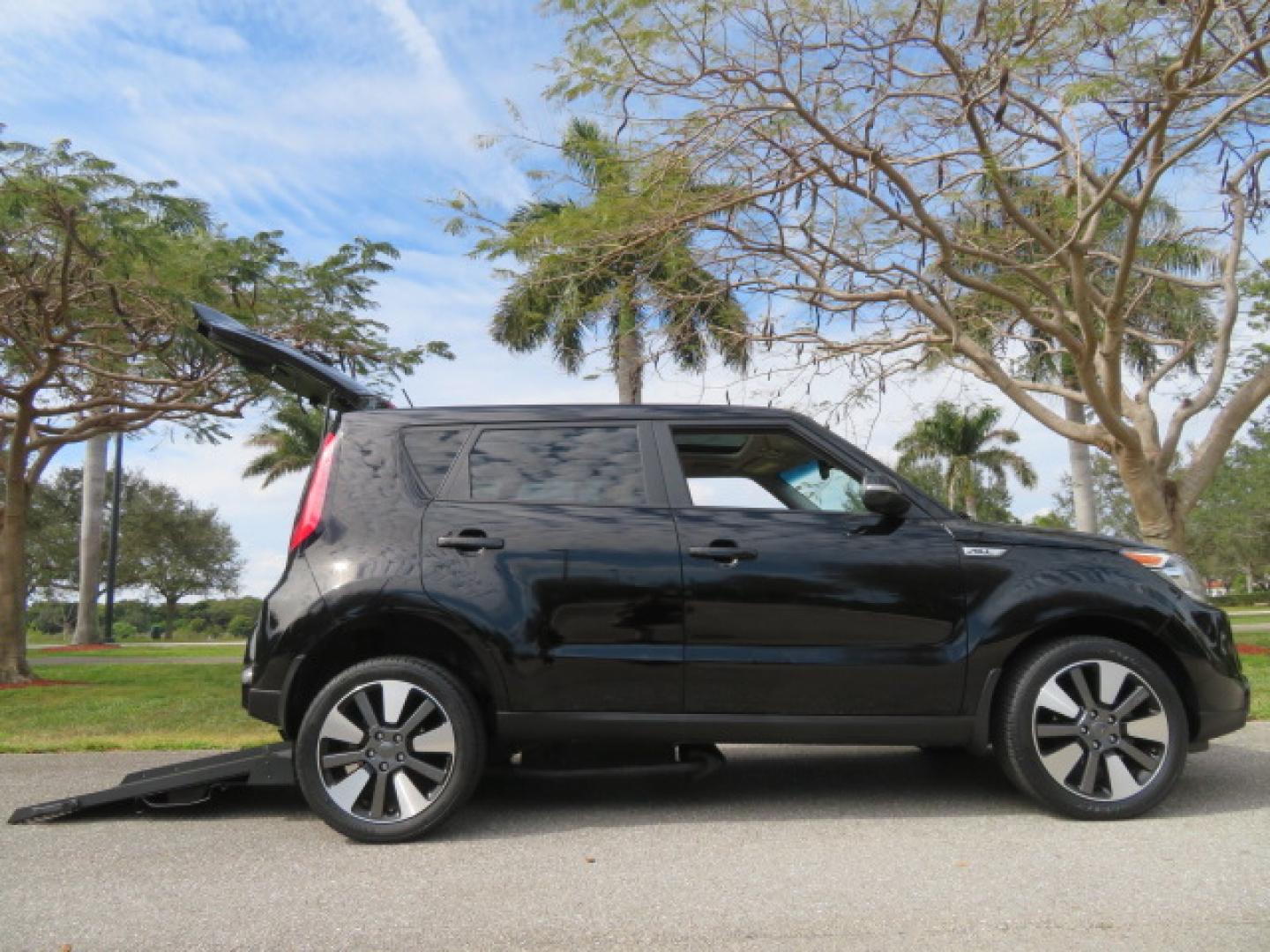2016 Black Kia Soul ! (KNDJX3A51G7) with an 2.0L L4 DOHC 16V engine, 6A transmission, located at 4301 Oak Circle #19, Boca Raton, FL, 33431, (954) 561-2499, 26.388472, -80.084045 - You are looking at a Gorgeous 2016 Kia Soul Premium Freedom Motors Handicap Wheelchair Conversion Power Rear Entry Conversion with Transfer Seat and 44K Original Miles. This KIA is fully loaded with just about every option including: Power Rear Entry Ramp System, Driver's Transfer Seat, Tie Down Sys - Photo#43