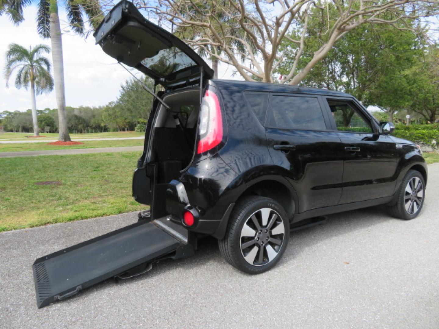 2016 Black Kia Soul ! (KNDJX3A51G7) with an 2.0L L4 DOHC 16V engine, 6A transmission, located at 4301 Oak Circle #19, Boca Raton, FL, 33431, (954) 561-2499, 26.388472, -80.084045 - You are looking at a Gorgeous 2016 Kia Soul Premium Freedom Motors Handicap Wheelchair Conversion Power Rear Entry Conversion with Transfer Seat and 44K Original Miles. This KIA is fully loaded with just about every option including: Power Rear Entry Ramp System, Driver's Transfer Seat, Tie Down Sys - Photo#45