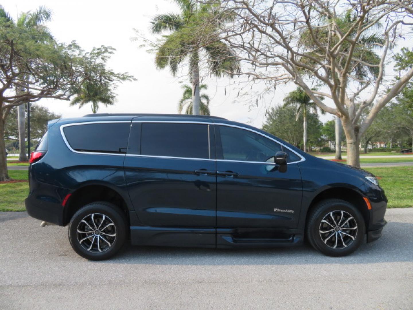 2023 Dark Blue /Black Chrysler Pacifica Touring-L (2C4RC1BG4PR) with an 3.6L V6 DOHC 24V engine, 9A transmission, located at 4301 Oak Circle #19, Boca Raton, FL, 33431, (954) 561-2499, 26.388472, -80.084045 - You are looking at a Gorgeous Blue Fathom Pearl 2023 Chrysler Pacifica Touring L Braunability Power Foldout XT Conversion Handicap Wheelchair Conversion Van with 5K Miles, Driver's Transfer Seat, and fully loaded with the following options: Adaptive Cruise Control with Stop and Go Blind–Spot, and - Photo#6
