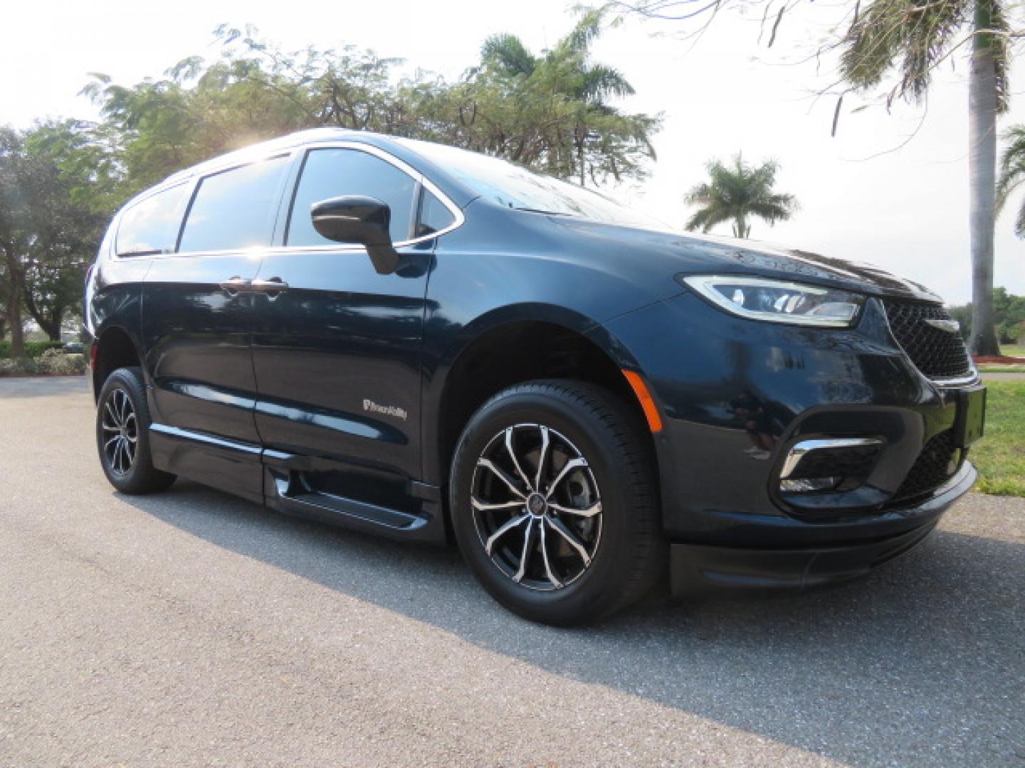2023 Dark Blue /Black Chrysler Pacifica Touring-L (2C4RC1BG4PR) with an 3.6L V6 DOHC 24V engine, 9A transmission, located at 4301 Oak Circle #19, Boca Raton, FL, 33431, (954) 561-2499, 26.388472, -80.084045 - You are looking at a Gorgeous Blue Fathom Pearl 2023 Chrysler Pacifica Touring L Braunability Power Foldout XT Conversion Handicap Wheelchair Conversion Van with 5K Miles, Driver's Transfer Seat, and fully loaded with the following options: Adaptive Cruise Control with Stop and Go Blind–Spot, and - Photo#7