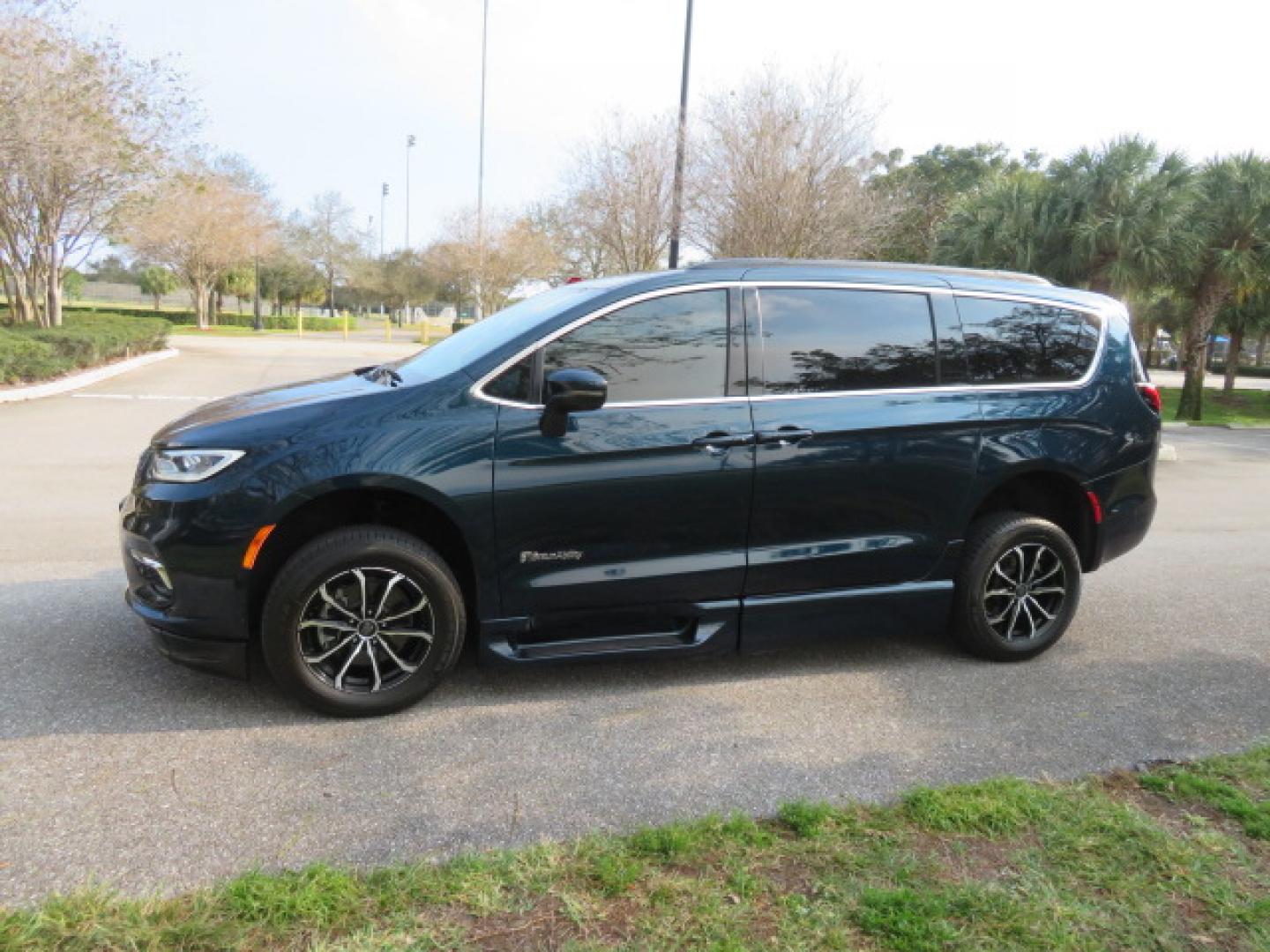 2023 Dark Blue /Black Chrysler Pacifica Touring-L (2C4RC1BG4PR) with an 3.6L V6 DOHC 24V engine, 9A transmission, located at 4301 Oak Circle #19, Boca Raton, FL, 33431, (954) 561-2499, 26.388472, -80.084045 - You are looking at a Gorgeous Blue Fathom Pearl 2023 Chrysler Pacifica Touring L Braunability Power Foldout XT Conversion Handicap Wheelchair Conversion Van with 5K Miles, Driver's Transfer Seat, and fully loaded with the following options: Adaptive Cruise Control with Stop and Go Blind–Spot, and - Photo#22