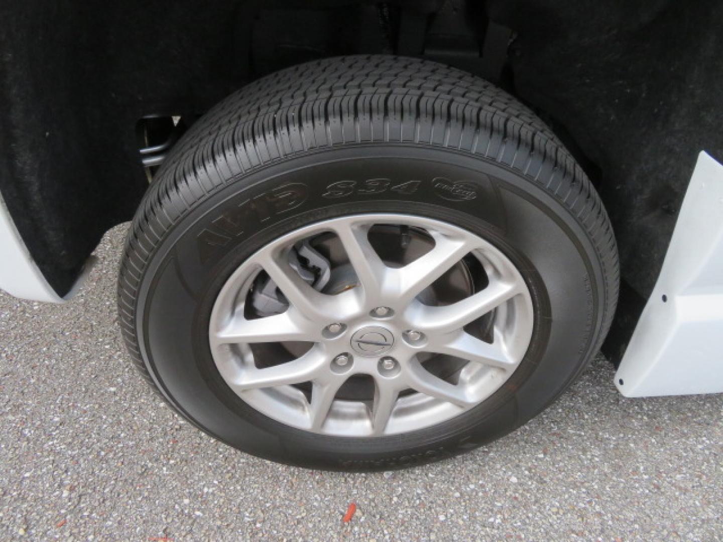 2025 White /Black Chrysler Pacifica Select (2C4RC1BG6SR) with an 3.6L V6 DOHC 24V engine, 9A transmission, located at 4301 Oak Circle #19, Boca Raton, FL, 33431, (954) 561-2499, 26.388472, -80.084045 - 2025 CHRYSLER PACIFICA SELECT Braunability Handicap Wheelchair Conversion with 280 Original Miles. Braun Power Foldout XT Ramp System. Clean Carfax No Stories. This van is Brand New. Still has original plastic from the facotry. Purchased new in November and the van was sold due to unfortunate circum - Photo#24