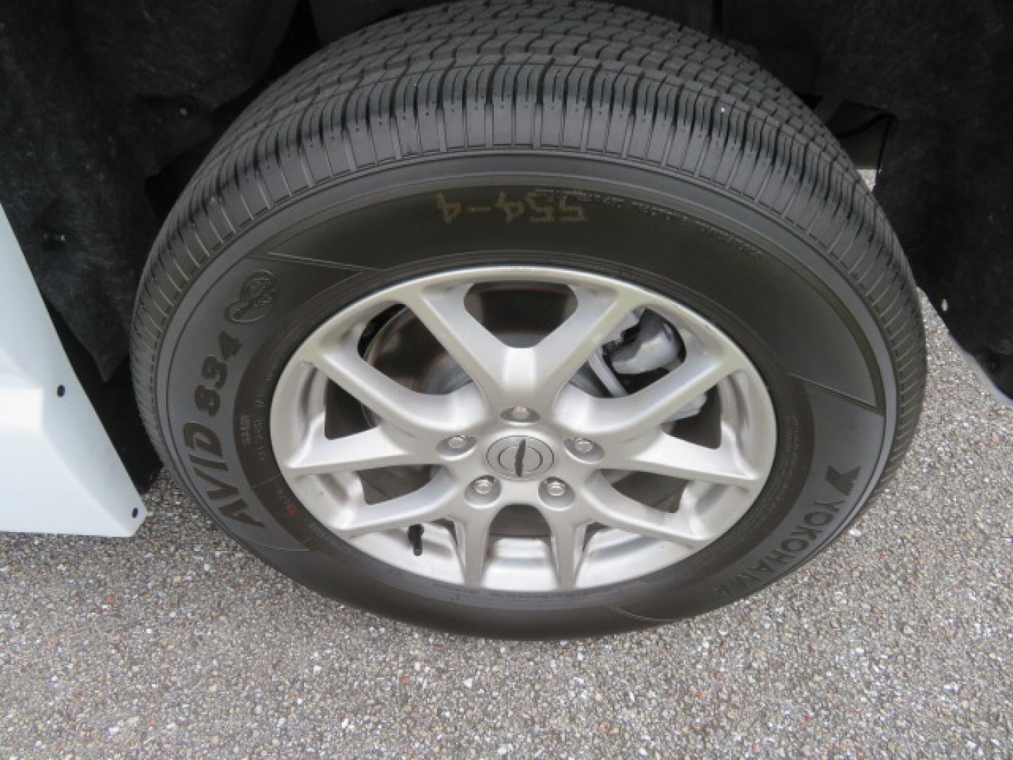 2025 White /Black Chrysler Pacifica Select (2C4RC1BG6SR) with an 3.6L V6 DOHC 24V engine, 9A transmission, located at 4301 Oak Circle #19, Boca Raton, FL, 33431, (954) 561-2499, 26.388472, -80.084045 - 2025 CHRYSLER PACIFICA SELECT Braunability Handicap Wheelchair Conversion with 280 Original Miles. Braun Power Foldout XT Ramp System. Clean Carfax No Stories. This van is Brand New. Still has original plastic from the facotry. Purchased new in November and the van was sold due to unfortunate circum - Photo#27