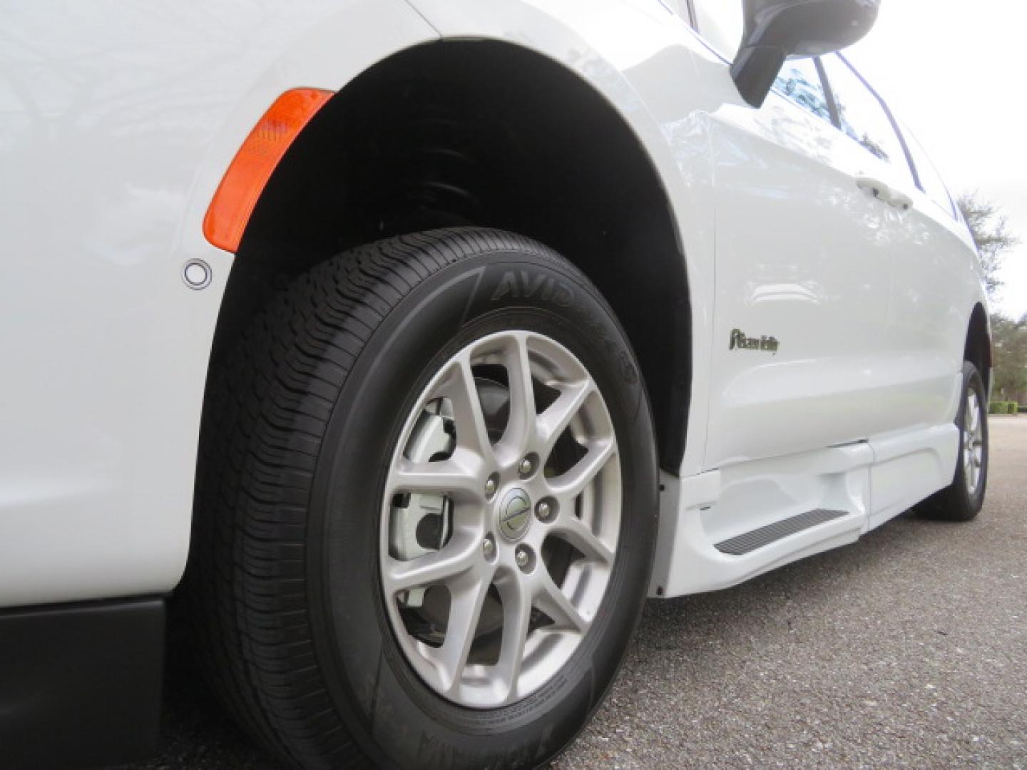 2025 White /Black Chrysler Pacifica Select (2C4RC1BG6SR) with an 3.6L V6 DOHC 24V engine, 9A transmission, located at 4301 Oak Circle #19, Boca Raton, FL, 33431, (954) 561-2499, 26.388472, -80.084045 - 2025 CHRYSLER PACIFICA SELECT Braunability Handicap Wheelchair Conversion with 280 Original Miles. Braun Power Foldout XT Ramp System. Clean Carfax No Stories. This van is Brand New. Still has original plastic from the facotry. Purchased new in November and the van was sold due to unfortunate circum - Photo#29