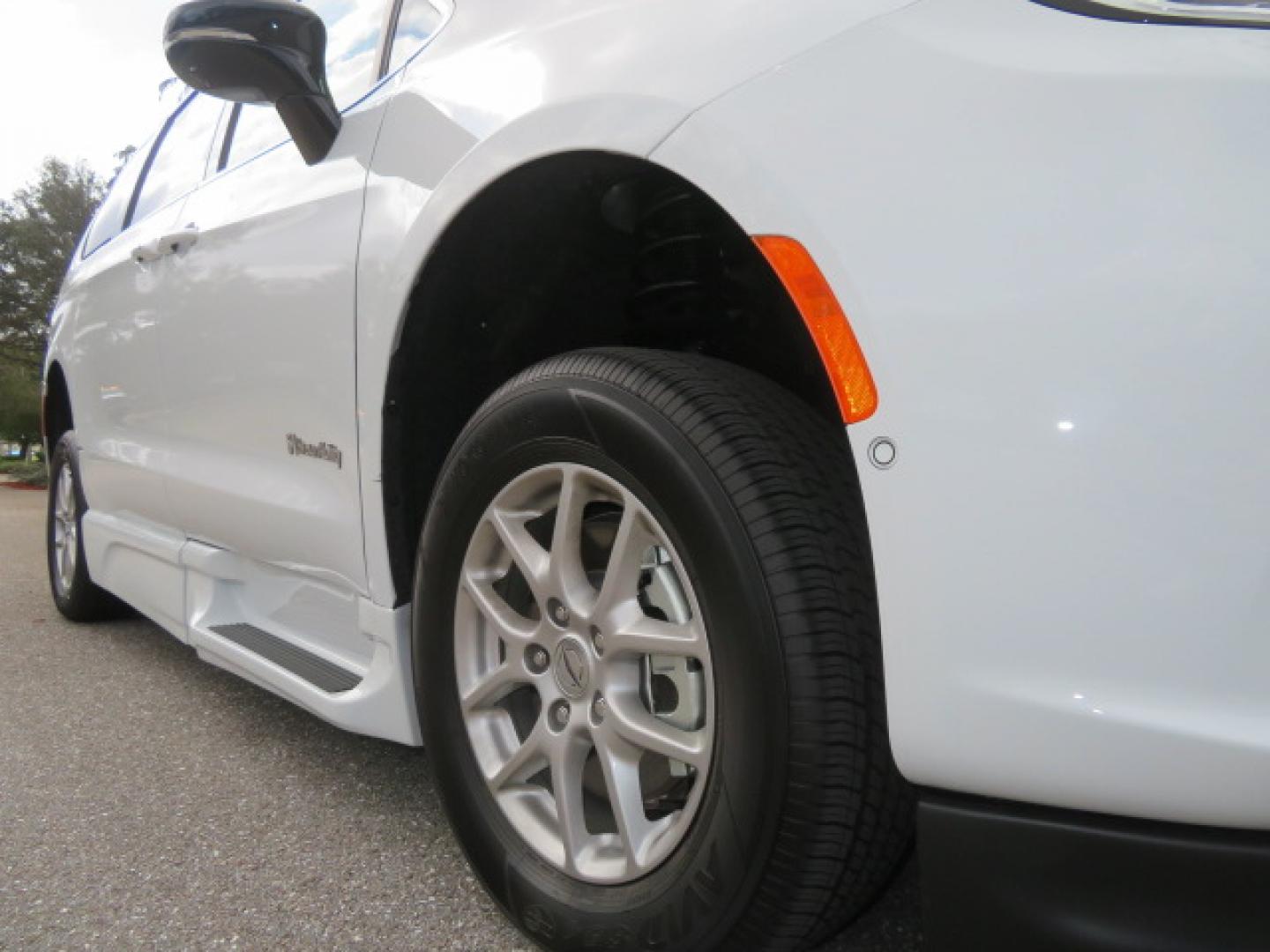 2025 White /Black Chrysler Pacifica Select (2C4RC1BG6SR) with an 3.6L V6 DOHC 24V engine, 9A transmission, located at 4301 Oak Circle #19, Boca Raton, FL, 33431, (954) 561-2499, 26.388472, -80.084045 - 2025 CHRYSLER PACIFICA SELECT Braunability Handicap Wheelchair Conversion with 280 Original Miles. Braun Power Foldout XT Ramp System. Clean Carfax No Stories. This van is Brand New. Still has original plastic from the facotry. Purchased new in November and the van was sold due to unfortunate circum - Photo#31