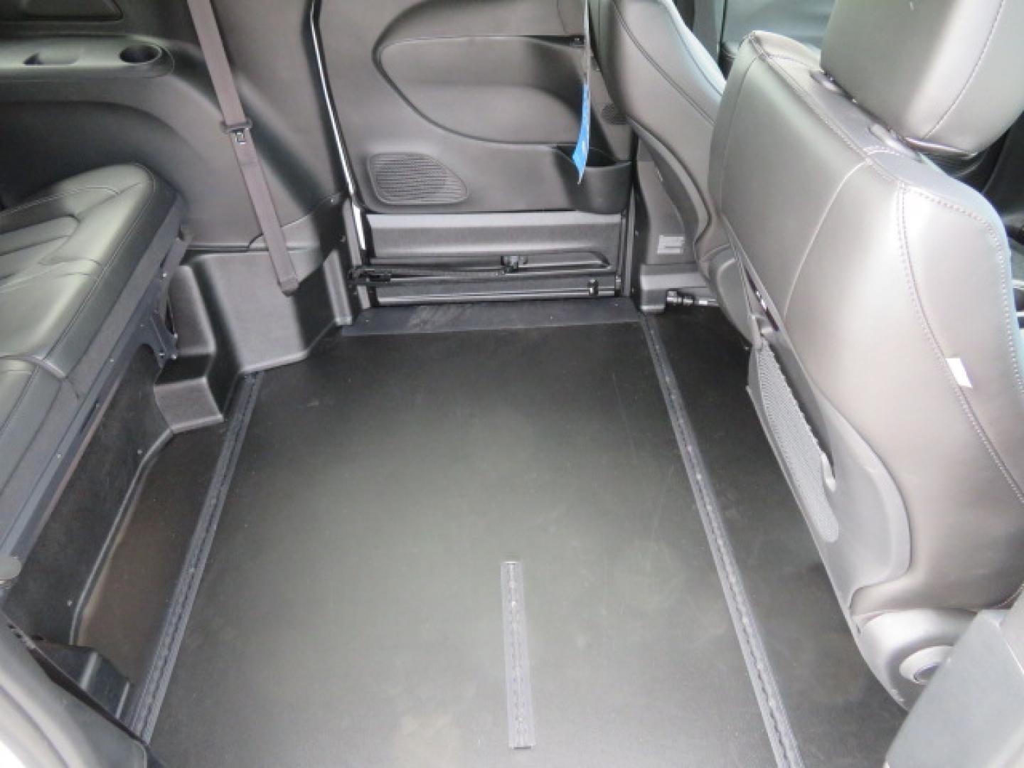 2025 White /Black Chrysler Pacifica Select (2C4RC1BG6SR) with an 3.6L V6 DOHC 24V engine, 9A transmission, located at 4301 Oak Circle #19, Boca Raton, FL, 33431, (954) 561-2499, 26.388472, -80.084045 - 2025 CHRYSLER PACIFICA SELECT Braunability Handicap Wheelchair Conversion with 280 Original Miles. Braun Power Foldout XT Ramp System. Clean Carfax No Stories. This van is Brand New. Still has original plastic from the facotry. Purchased new in November and the van was sold due to unfortunate circum - Photo#43