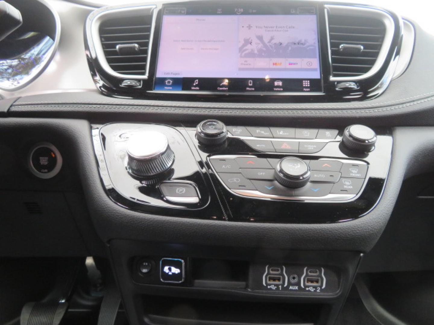 2025 White /Black Chrysler Pacifica Select (2C4RC1BG6SR) with an 3.6L V6 DOHC 24V engine, 9A transmission, located at 4301 Oak Circle #19, Boca Raton, FL, 33431, (954) 561-2499, 26.388472, -80.084045 - 2025 CHRYSLER PACIFICA SELECT Braunability Handicap Wheelchair Conversion with 280 Original Miles. Braun Power Foldout XT Ramp System. Clean Carfax No Stories. This van is Brand New. Still has original plastic from the facotry. Purchased new in November and the van was sold due to unfortunate circum - Photo#57