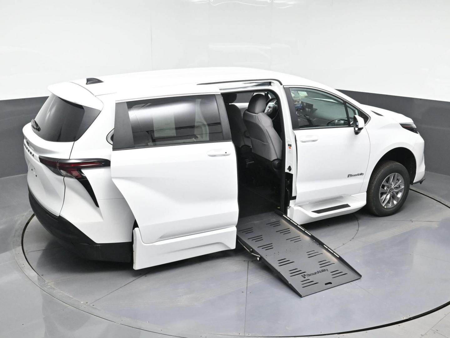 2026 White /Gray Toyota Sienna LE 8-Passenger (5TDKRKEC9TS) with an 2.5L L4 DOHC 16V HYBRID engine, CVT transmission, located at 4301 Oak Circle #19, Boca Raton, FL, 33431, (954) 561-2499, 26.388472, -80.084045 - Brand New 2026 Toyota Sienna LE Braunability Handicap Wheelchair Conversion Braunability XT Conversion Power Foldout Ramp Fully Loaded! Ask about our Dealer Rebate Programs! 954-561-2499. ?? JUST ARRIVED | BRAND NEW 2026 TOYOTA SIENNA LE ?? BraunAbility XT Power Wheelchair Conversion Experience u - Photo#24