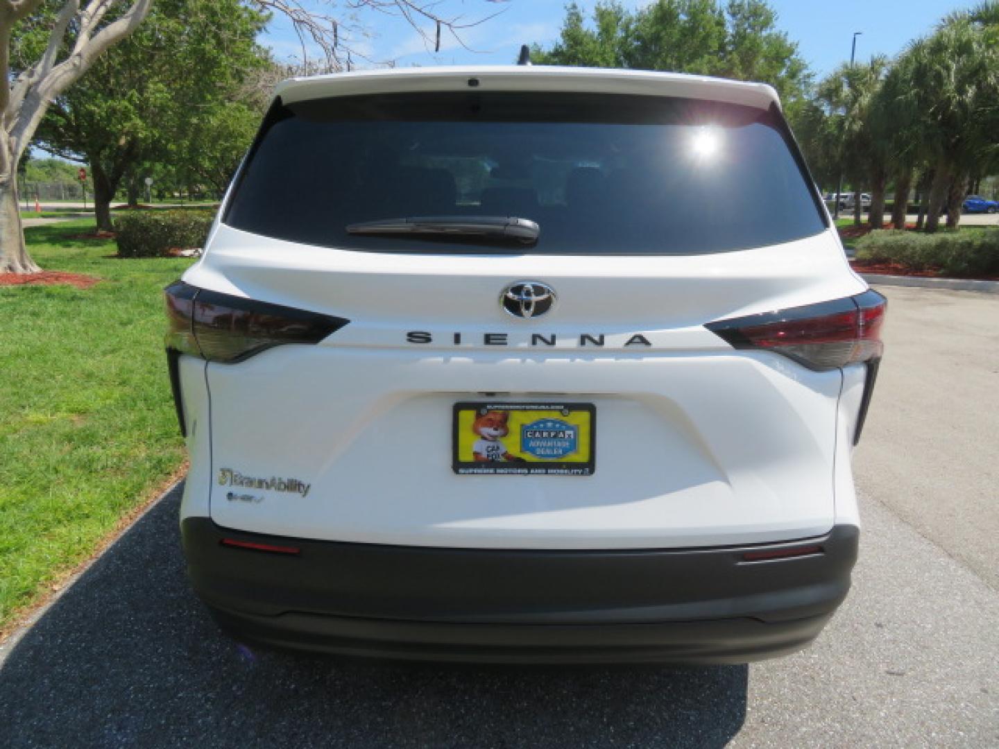 2026 White /Gray Toyota Sienna LE 8-Passenger (5TDKRKEC9TS) with an 2.5L L4 DOHC 16V HYBRID engine, CVT transmission, located at 4301 Oak Circle #19, Boca Raton, FL, 33431, (954) 561-2499, 26.388472, -80.084045 - Brand New 2026 Toyota Sienna LE Braunability Handicap Wheelchair Conversion Braunability XT Conversion Power Foldout Ramp Fully Loaded! Ask about our Dealer Rebate Programs! 954-561-2499. ?? JUST ARRIVED | BRAND NEW 2026 TOYOTA SIENNA LE ?? BraunAbility XT Power Wheelchair Conversion Experience u - Photo#41