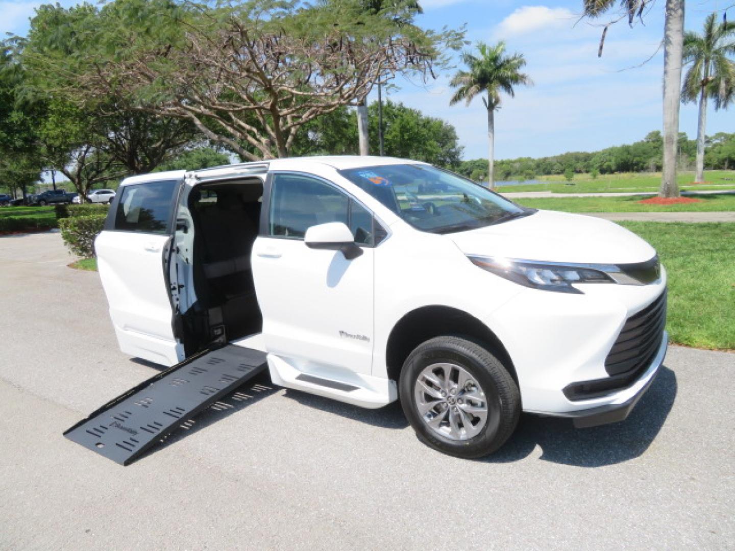 2026 White /Gray Toyota Sienna LE 8-Passenger (5TDKRKEC9TS) with an 2.5L L4 DOHC 16V HYBRID engine, CVT transmission, located at 4301 Oak Circle #19, Boca Raton, FL, 33431, (954) 561-2499, 26.388472, -80.084045 - Brand New 2026 Toyota Sienna LE Braunability Handicap Wheelchair Conversion Braunability XT Conversion Power Foldout Ramp Fully Loaded! Ask about our Dealer Rebate Programs! 954-561-2499. ?? JUST ARRIVED | BRAND NEW 2026 TOYOTA SIENNA LE ?? BraunAbility XT Power Wheelchair Conversion Experience u - Photo#56