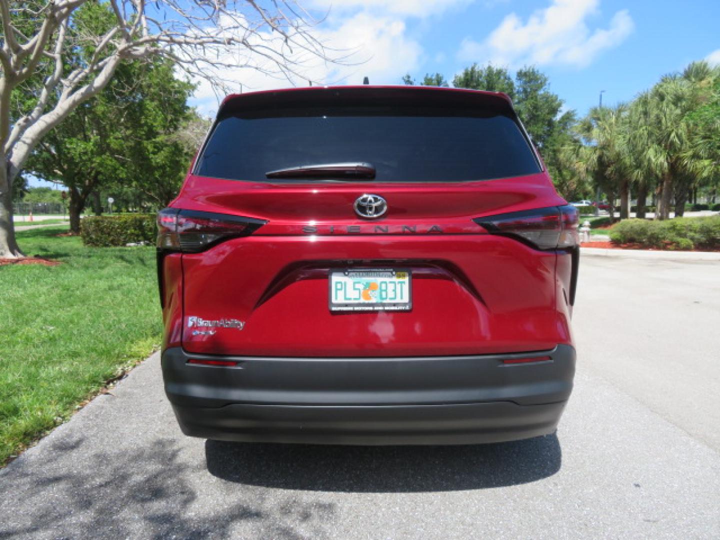 2026 Red /Gray Toyota Sienna LE 8-Passenger (5TDKRKEC7TS) with an 2.5L L4 DOHC 16V HYBRID engine, CVT transmission, located at 4301 Oak Circle #19, Boca Raton, FL, 33431, (954) 561-2499, 26.388472, -80.084045 - Brand New 2026 Toyota Sienna LE Braunability Handicap Wheelchair Conversion Braunability XT Conversion Power Foldout Ramp Fully Loaded! Ask about our Dealer Rebate Programs! 954-561-2499. ?? JUST ARRIVED | BRAND NEW 2026 TOYOTA SIENNA LE ?? BraunAbility XT Power Wheelchair Conversion Experience u - Photo#15