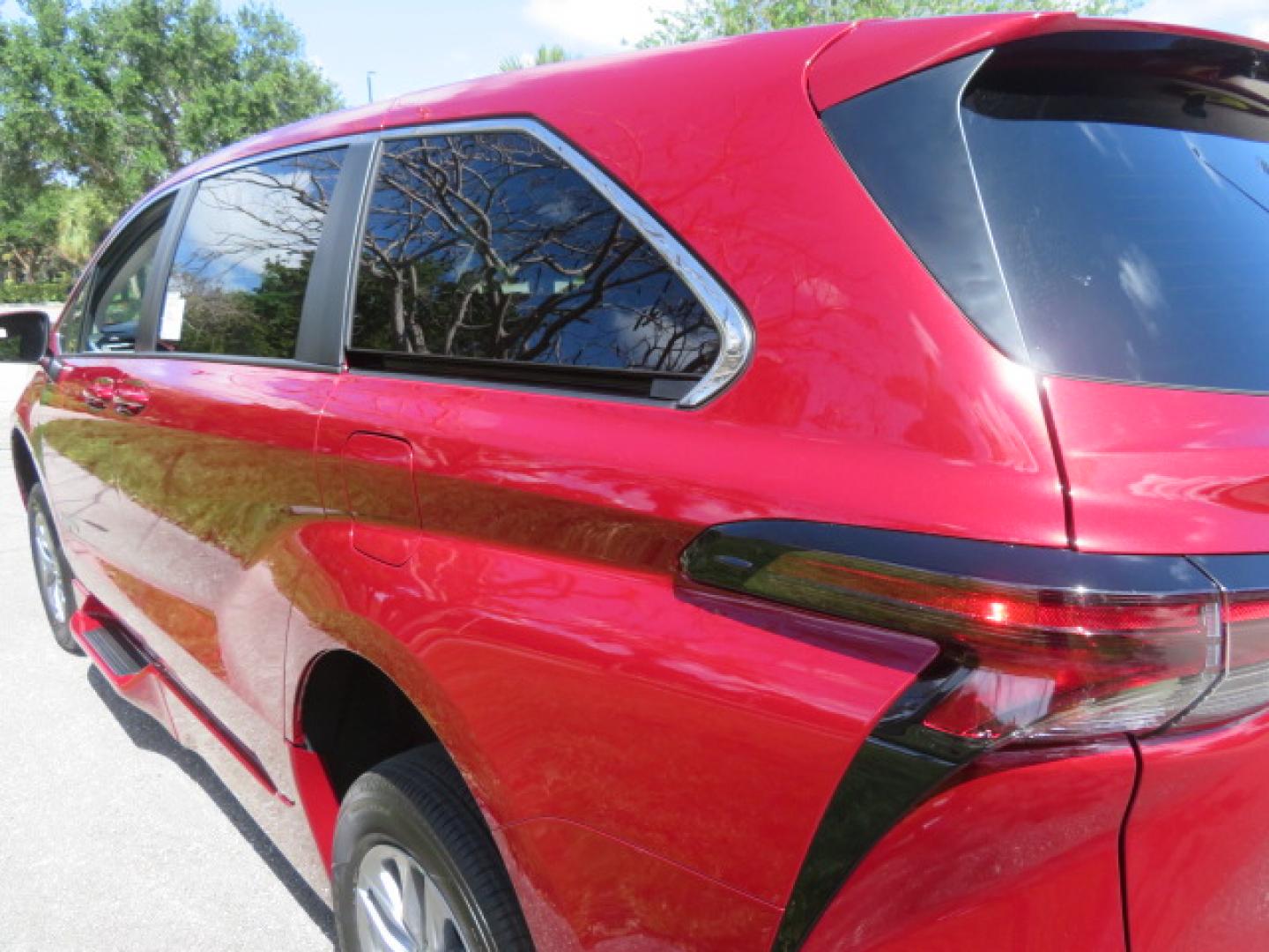 2026 Red /Gray Toyota Sienna LE 8-Passenger (5TDKRKEC7TS) with an 2.5L L4 DOHC 16V HYBRID engine, CVT transmission, located at 4301 Oak Circle #19, Boca Raton, FL, 33431, (954) 561-2499, 26.388472, -80.084045 - Brand New 2026 Toyota Sienna LE Braunability Handicap Wheelchair Conversion Braunability XT Conversion Power Foldout Ramp Fully Loaded! Ask about our Dealer Rebate Programs! 954-561-2499. ?? JUST ARRIVED | BRAND NEW 2026 TOYOTA SIENNA LE ?? BraunAbility XT Power Wheelchair Conversion Experience u - Photo#25