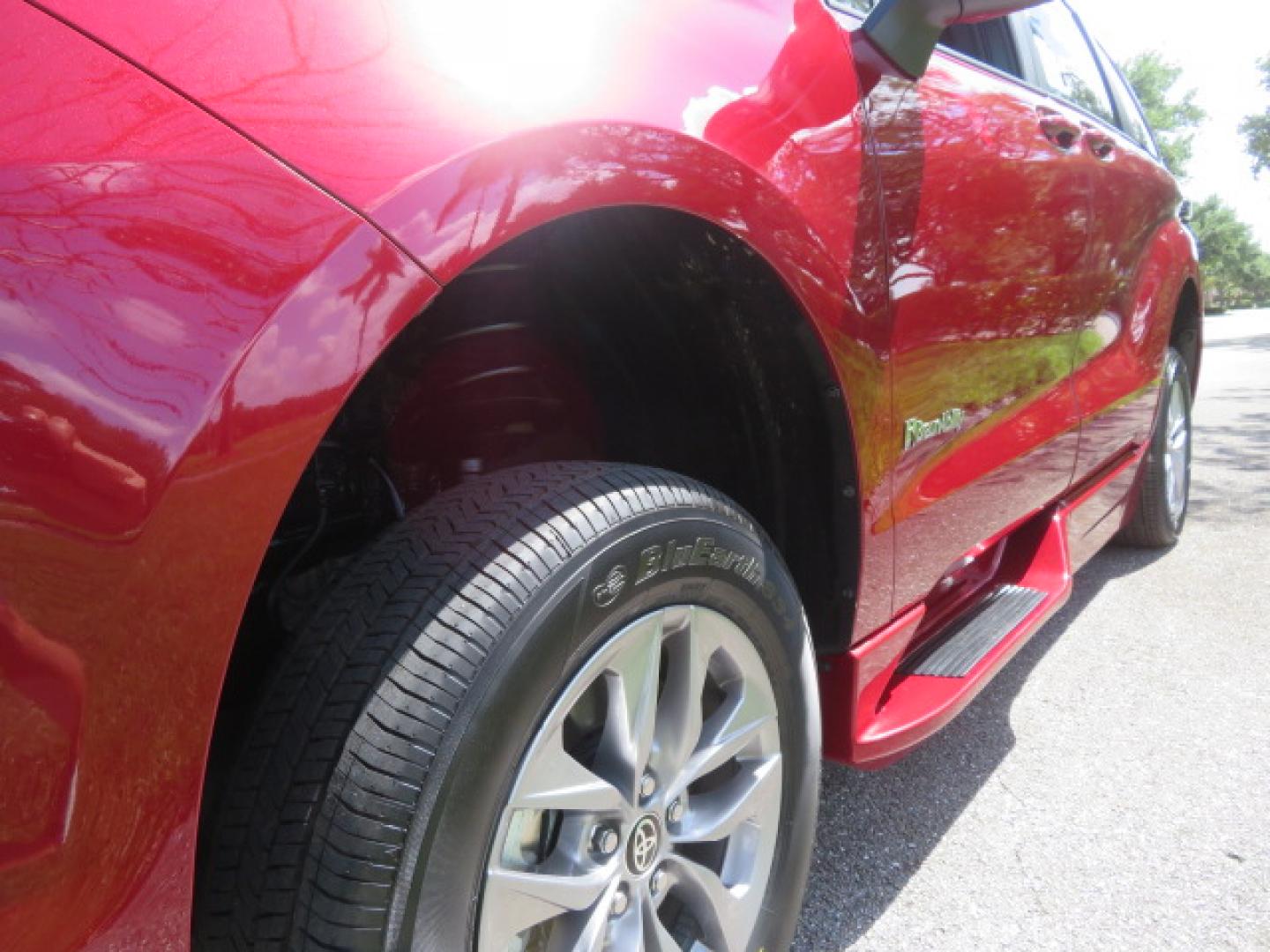 2026 Red /Gray Toyota Sienna LE 8-Passenger (5TDKRKEC7TS) with an 2.5L L4 DOHC 16V HYBRID engine, CVT transmission, located at 4301 Oak Circle #19, Boca Raton, FL, 33431, (954) 561-2499, 26.388472, -80.084045 - Brand New 2026 Toyota Sienna LE Braunability Handicap Wheelchair Conversion Braunability XT Conversion Power Foldout Ramp Fully Loaded! Ask about our Dealer Rebate Programs! 954-561-2499. ?? JUST ARRIVED | BRAND NEW 2026 TOYOTA SIENNA LE ?? BraunAbility XT Power Wheelchair Conversion Experience u - Photo#26