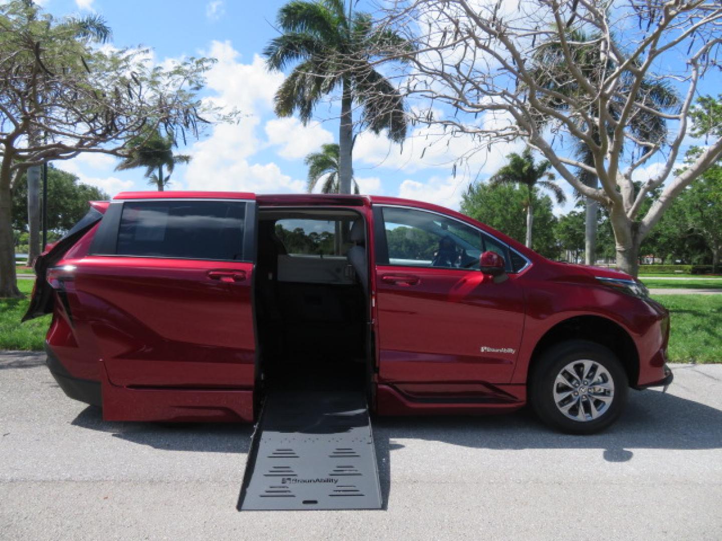 2026 Red /Gray Toyota Sienna LE 8-Passenger (5TDKRKEC7TS) with an 2.5L L4 DOHC 16V HYBRID engine, CVT transmission, located at 4301 Oak Circle #19, Boca Raton, FL, 33431, (954) 561-2499, 26.388472, -80.084045 - Brand New 2026 Toyota Sienna LE Braunability Handicap Wheelchair Conversion Braunability XT Conversion Power Foldout Ramp Fully Loaded! Ask about our Dealer Rebate Programs! 954-561-2499. ?? JUST ARRIVED | BRAND NEW 2026 TOYOTA SIENNA LE ?? BraunAbility XT Power Wheelchair Conversion Experience u - Photo#30