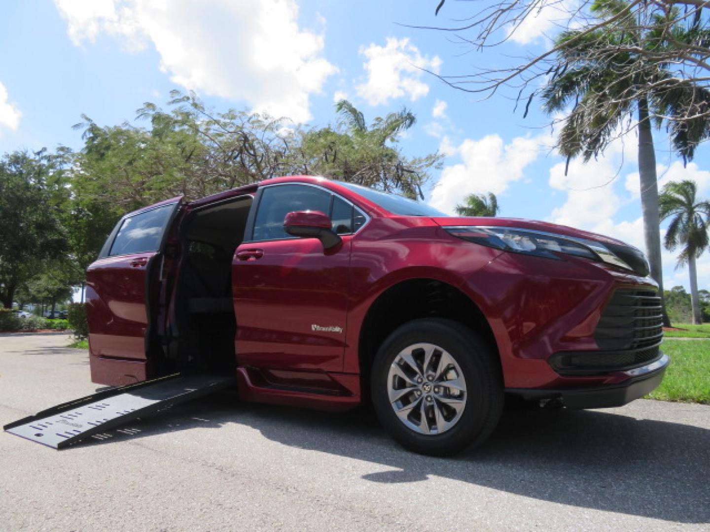 2026 Red /Gray Toyota Sienna LE 8-Passenger (5TDKRKEC7TS) with an 2.5L L4 DOHC 16V HYBRID engine, CVT transmission, located at 4301 Oak Circle #19, Boca Raton, FL, 33431, (954) 561-2499, 26.388472, -80.084045 - Brand New 2026 Toyota Sienna LE Braunability Handicap Wheelchair Conversion Braunability XT Conversion Power Foldout Ramp Fully Loaded! Ask about our Dealer Rebate Programs! 954-561-2499. ?? JUST ARRIVED | BRAND NEW 2026 TOYOTA SIENNA LE ?? BraunAbility XT Power Wheelchair Conversion Experience u - Photo#35