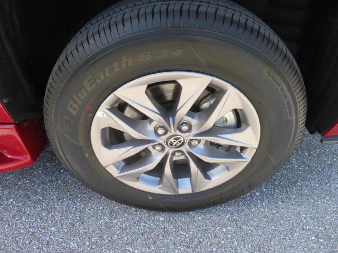 2026 Red /Gray Toyota Sienna LE 8-Passenger (5TDKRKEC7TS) with an 2.5L L4 DOHC 16V HYBRID engine, CVT transmission, located at 4301 Oak Circle #19, Boca Raton, FL, 33431, (954) 561-2499, 26.388472, -80.084045 - Brand New 2026 Toyota Sienna LE Braunability Handicap Wheelchair Conversion Braunability XT Conversion Power Foldout Ramp Fully Loaded! Ask about our Dealer Rebate Programs! 954-561-2499. ?? JUST ARRIVED | BRAND NEW 2026 TOYOTA SIENNA LE ?? BraunAbility XT Power Wheelchair Conversion Experience u - Photo#58