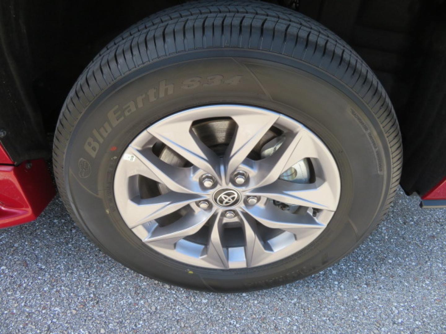 2026 Red /Gray Toyota Sienna LE 8-Passenger (5TDKRKEC7TS) with an 2.5L L4 DOHC 16V HYBRID engine, CVT transmission, located at 4301 Oak Circle #19, Boca Raton, FL, 33431, (954) 561-2499, 26.388472, -80.084045 - Brand New 2026 Toyota Sienna LE Braunability Handicap Wheelchair Conversion Braunability XT Conversion Power Foldout Ramp Fully Loaded! Ask about our Dealer Rebate Programs! 954-561-2499. ?? JUST ARRIVED | BRAND NEW 2026 TOYOTA SIENNA LE ?? BraunAbility XT Power Wheelchair Conversion Experience u - Photo#57